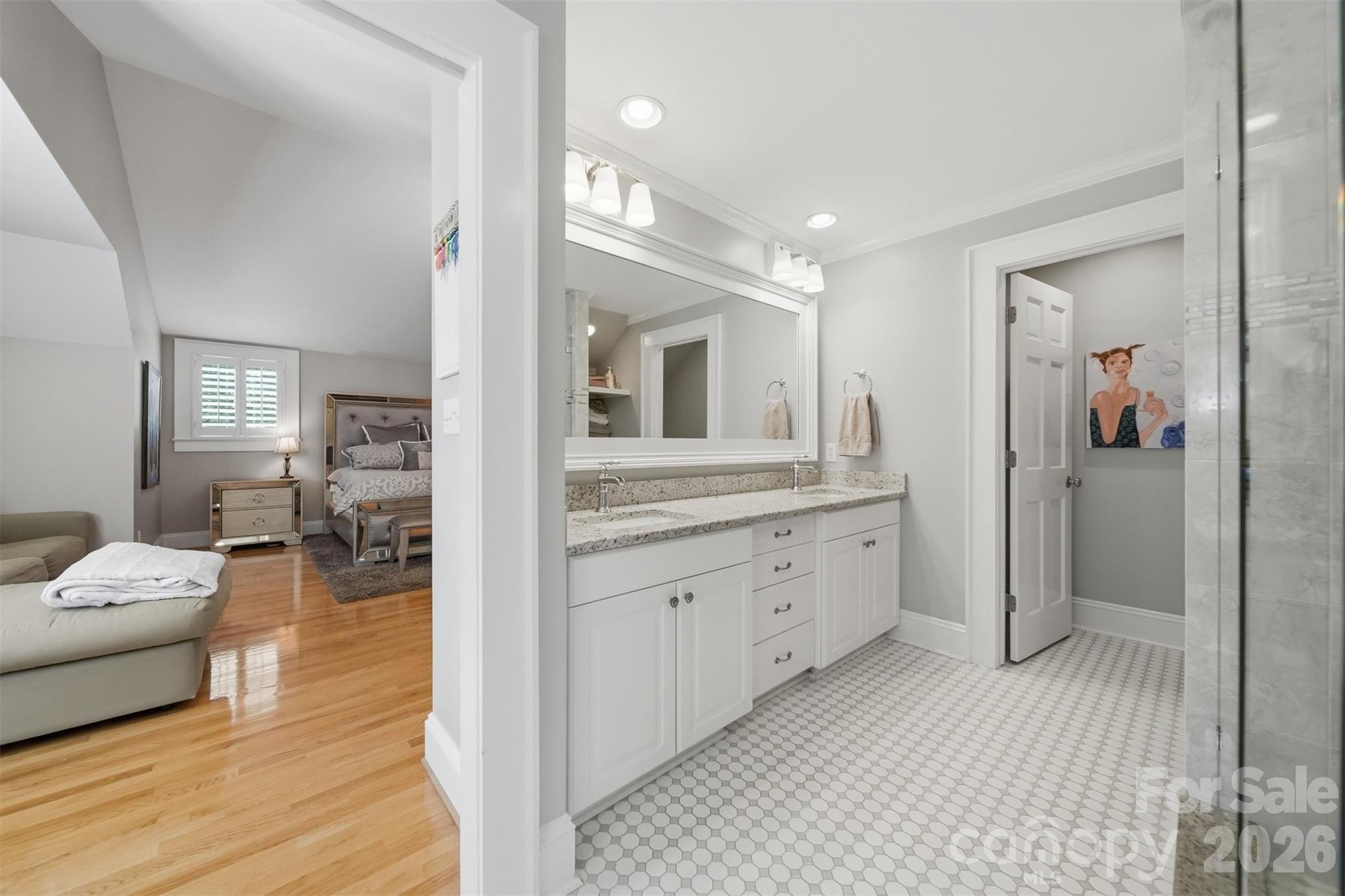 1013 14th Avenue Drive NW — Hickory