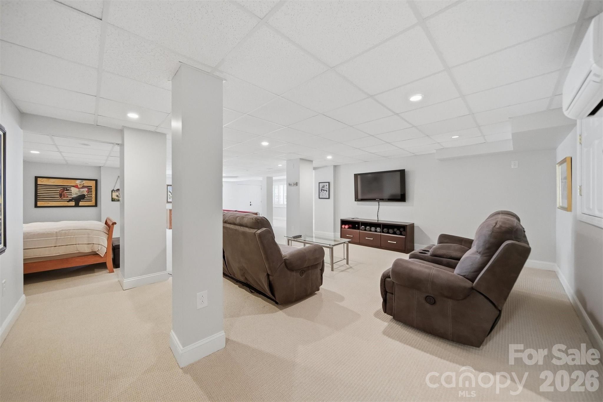1013 14th Avenue Drive NW — Hickory