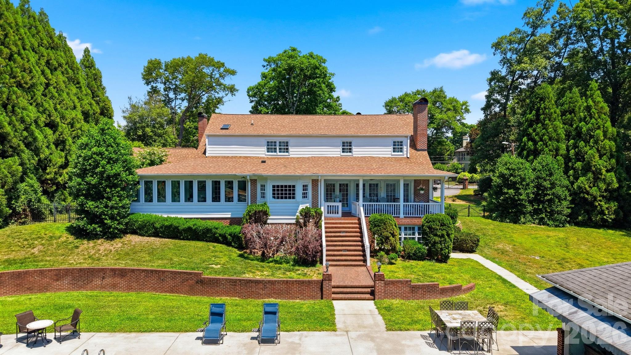 1013 14th Avenue Drive NW — Hickory