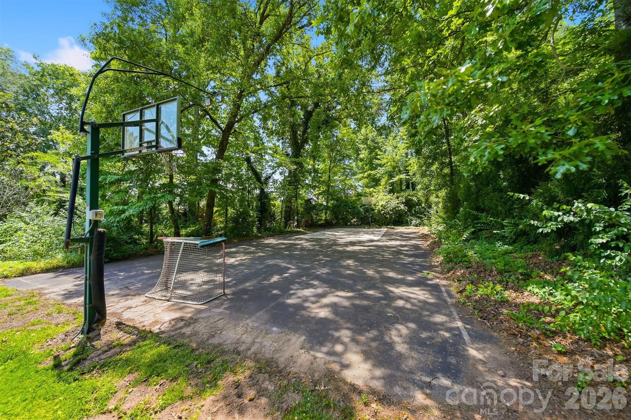 1013 14th Avenue Drive NW — Hickory