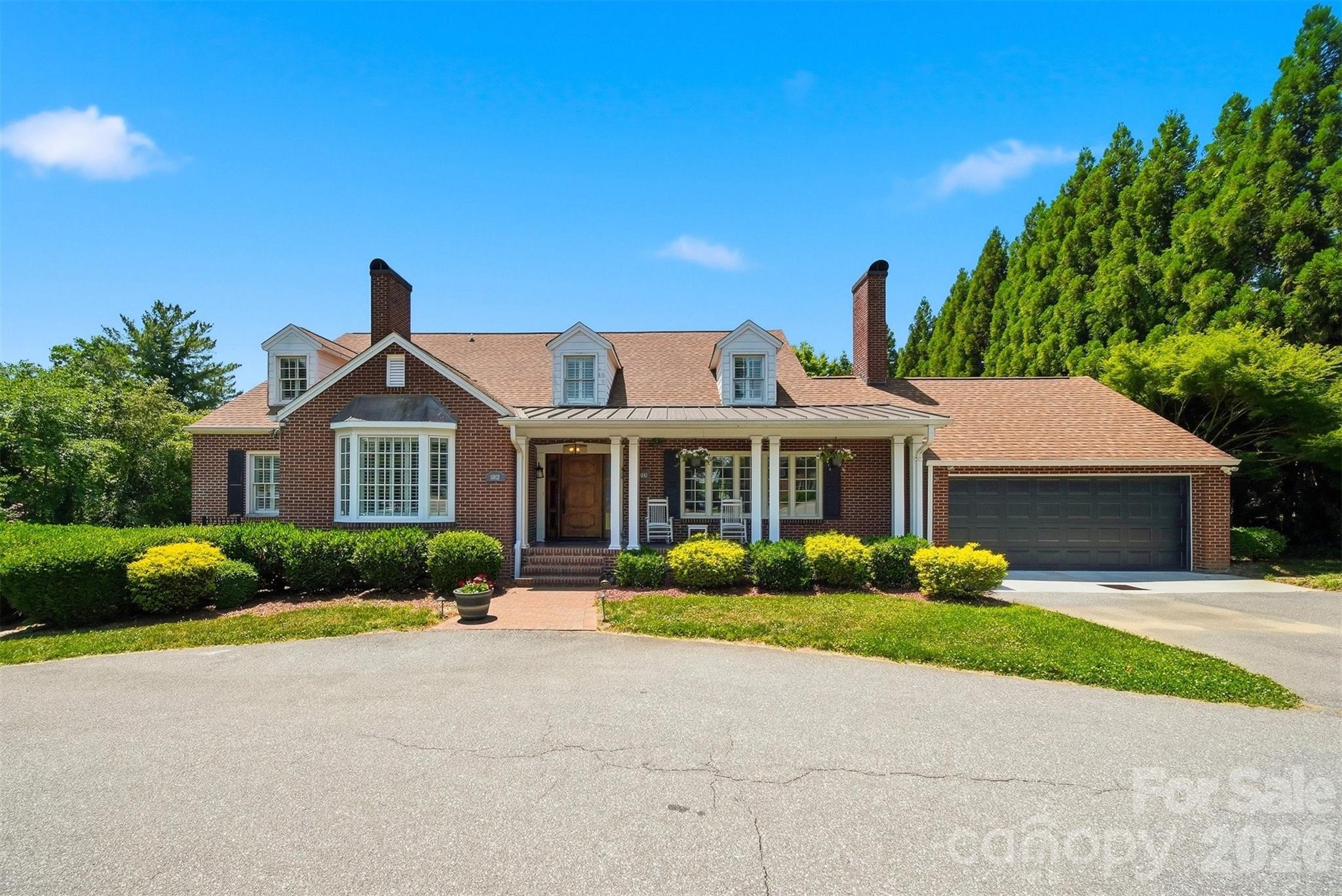 1013 14th Avenue Drive NW — Hickory