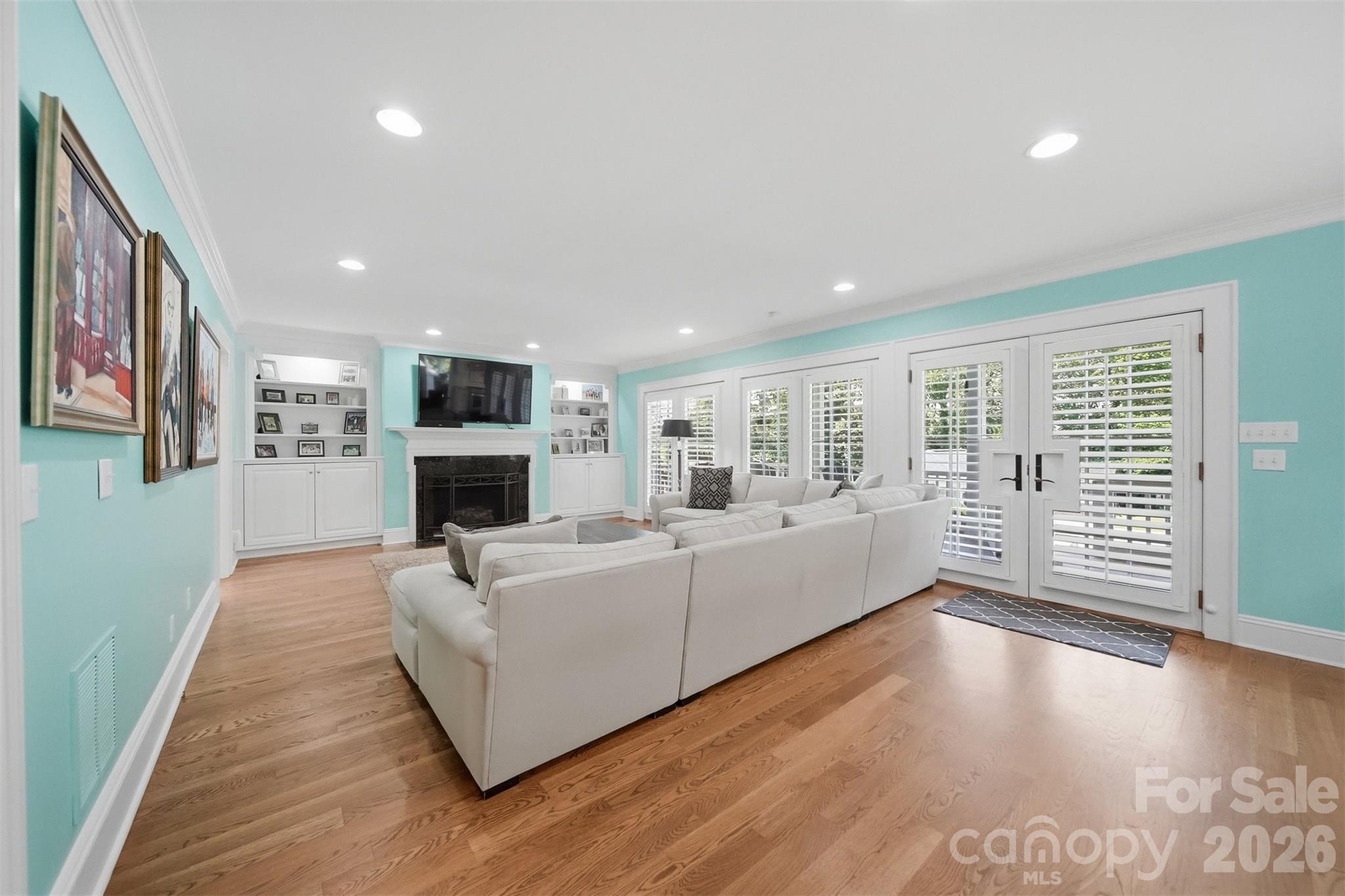 1013 14th Avenue Drive NW — Hickory