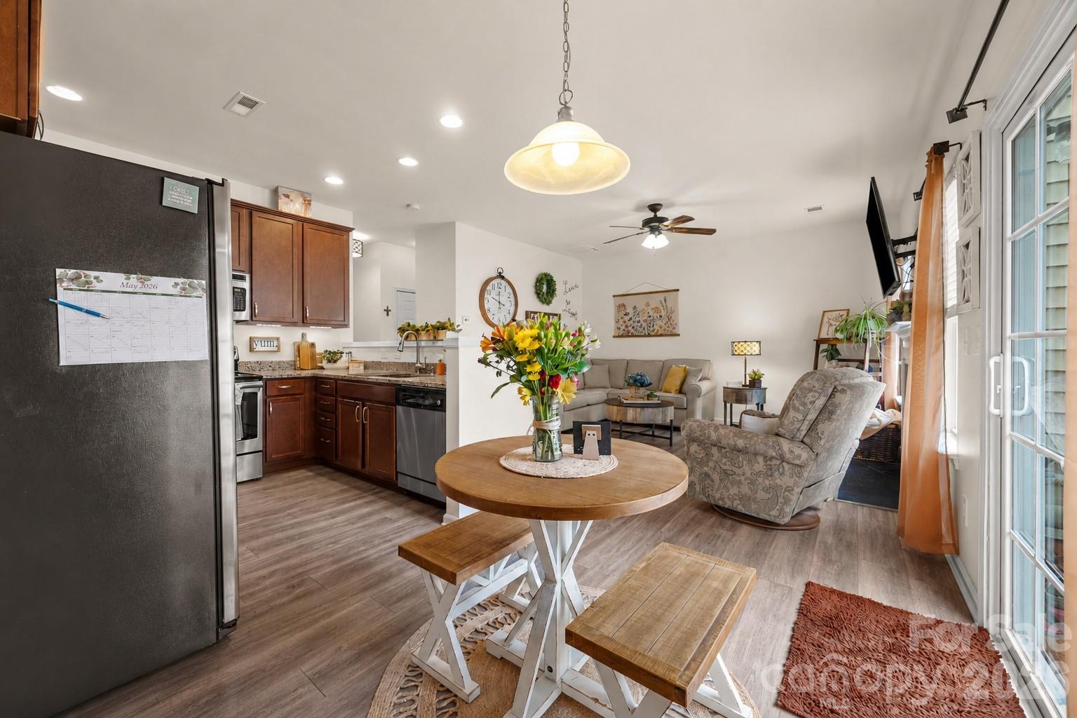 1435 Harpers Inlet Drive — Clover