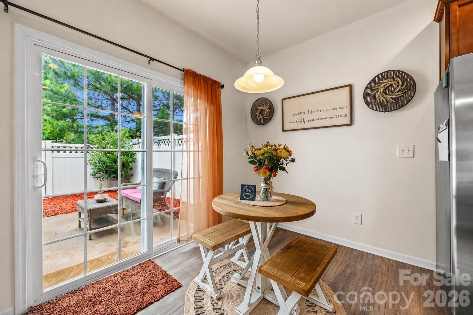 1435 Harpers Inlet Drive — Clover