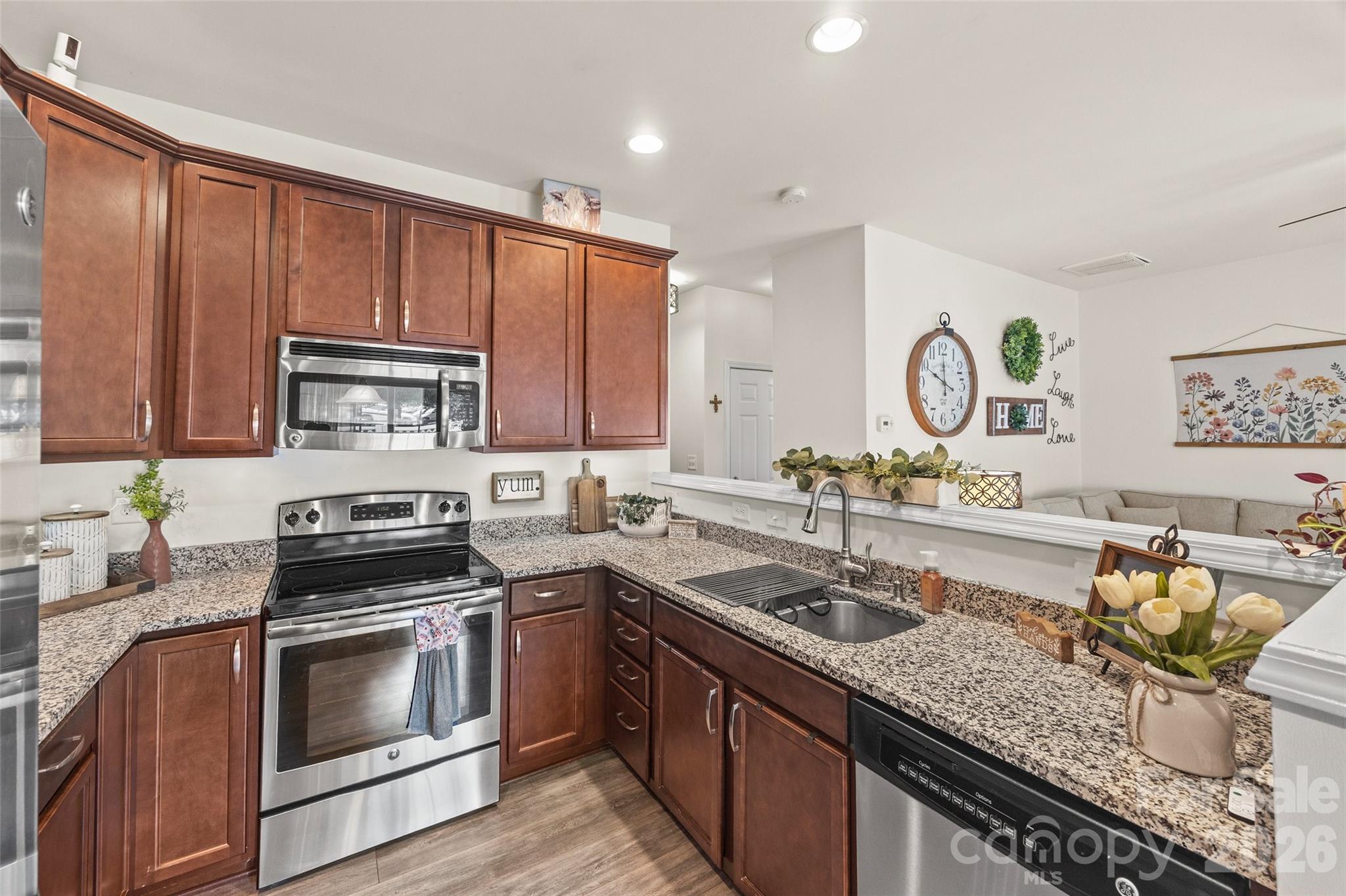1435 Harpers Inlet Drive — Clover