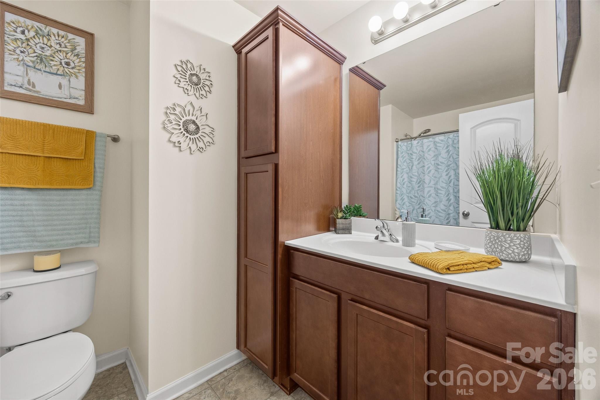 1435 Harpers Inlet Drive — Clover