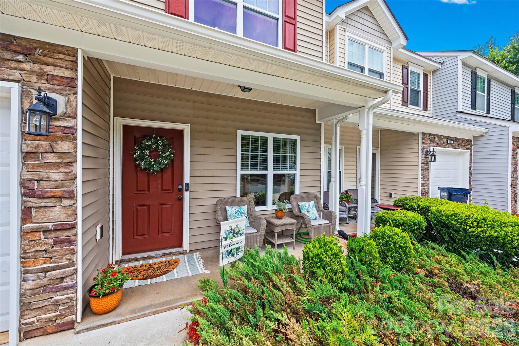 1435 Harpers Inlet Drive — Clover