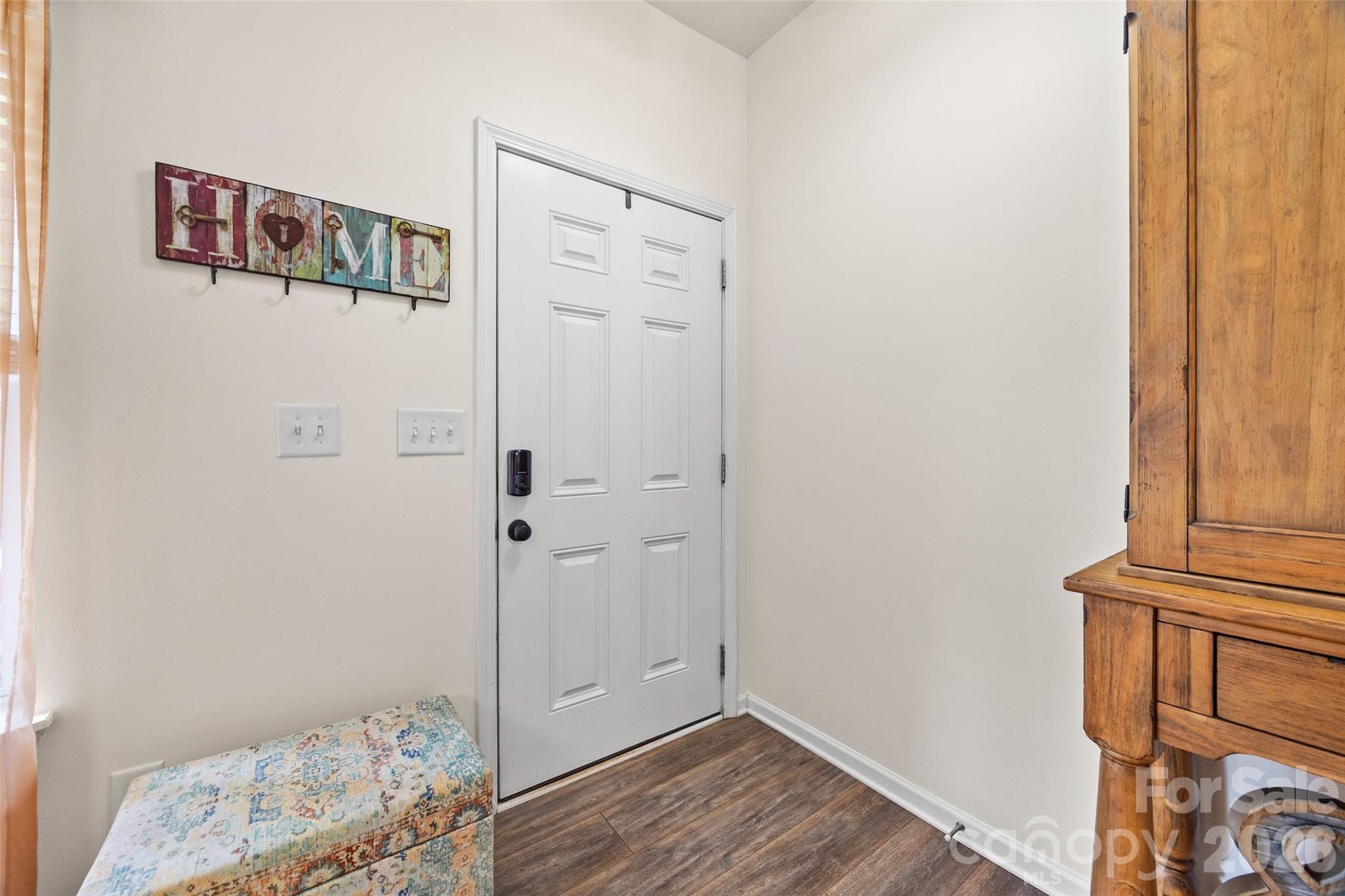 1435 Harpers Inlet Drive — Clover