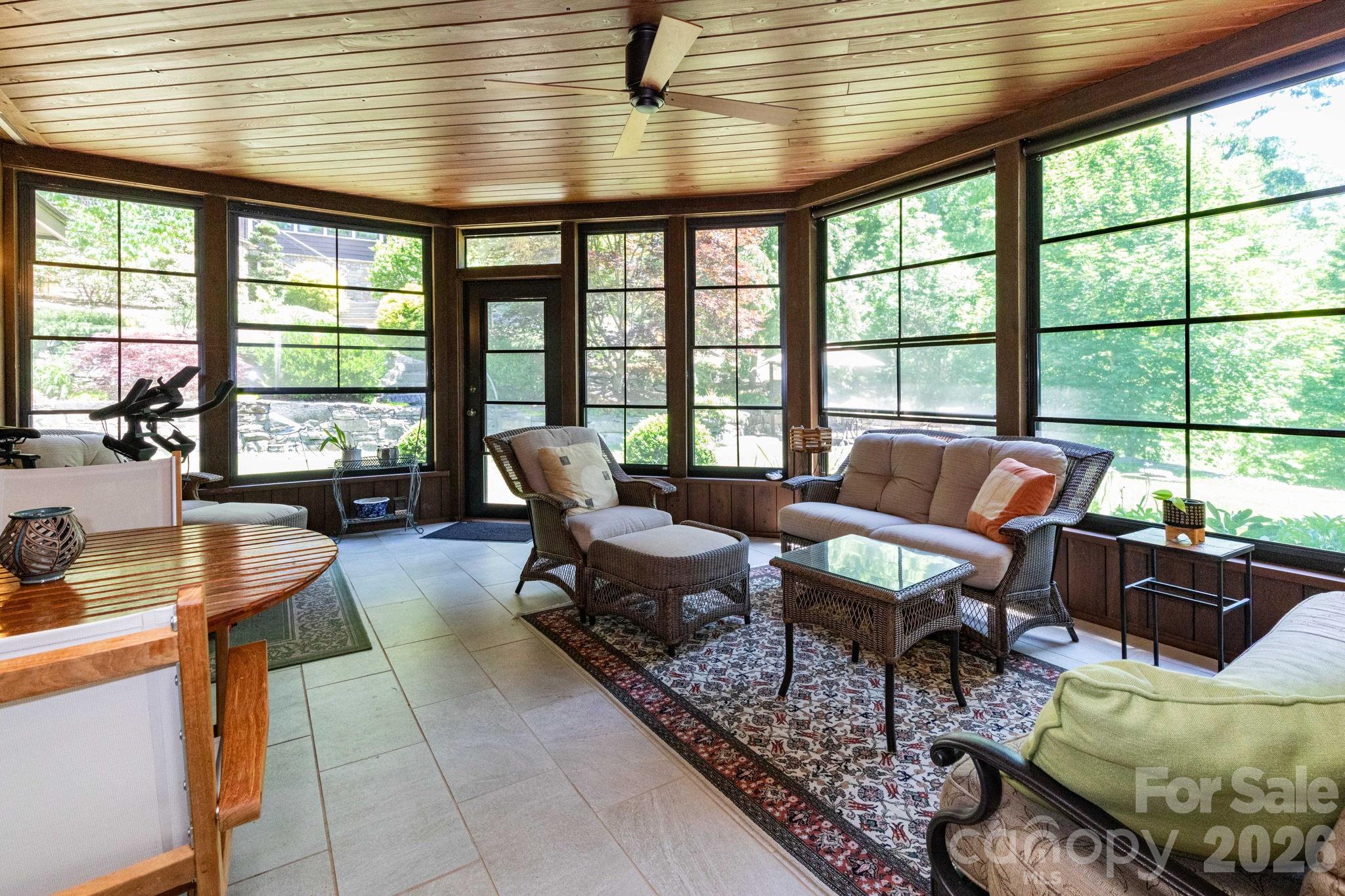 29 Gardner Lane — Asheville