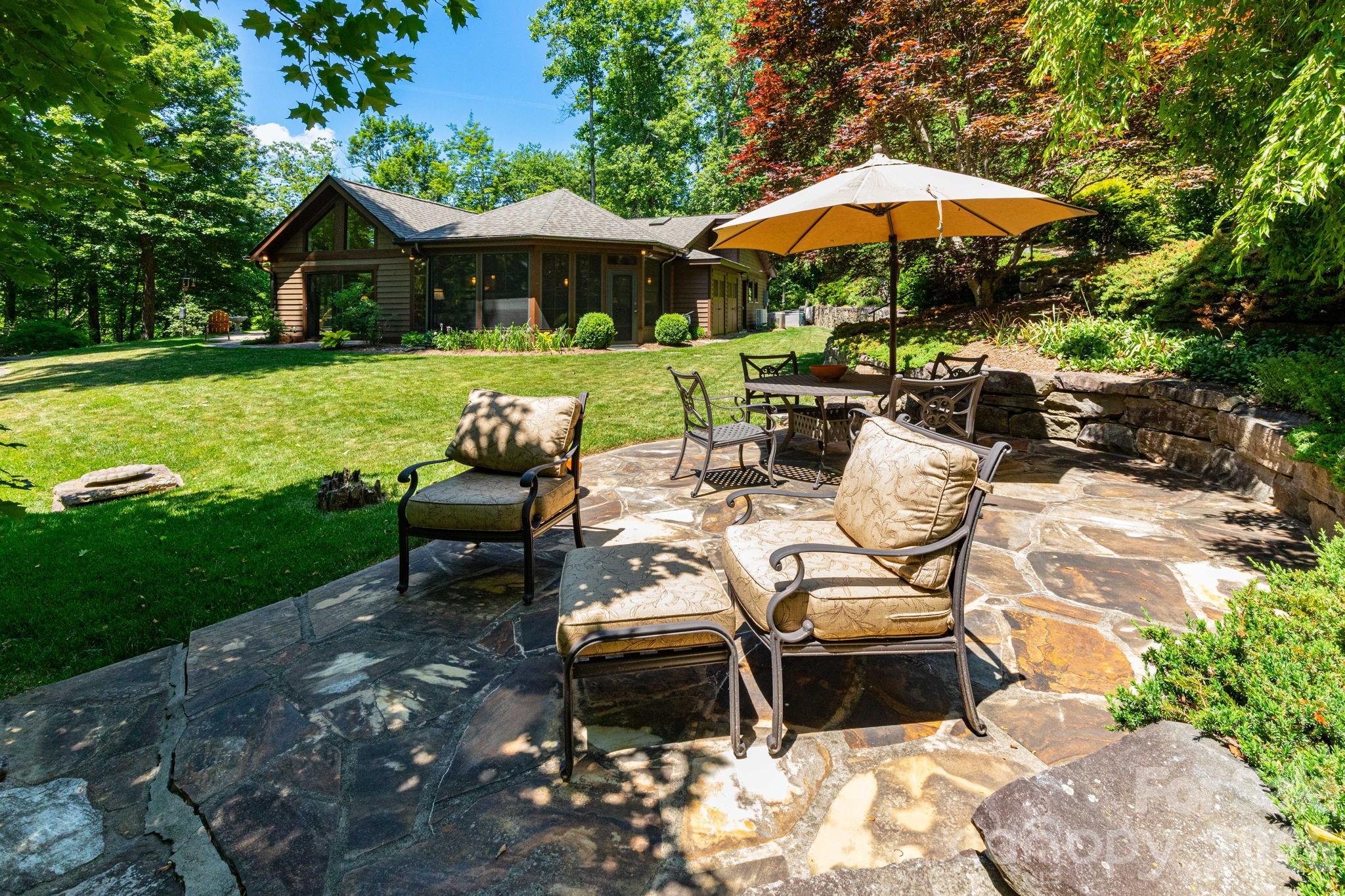 29 Gardner Lane — Asheville