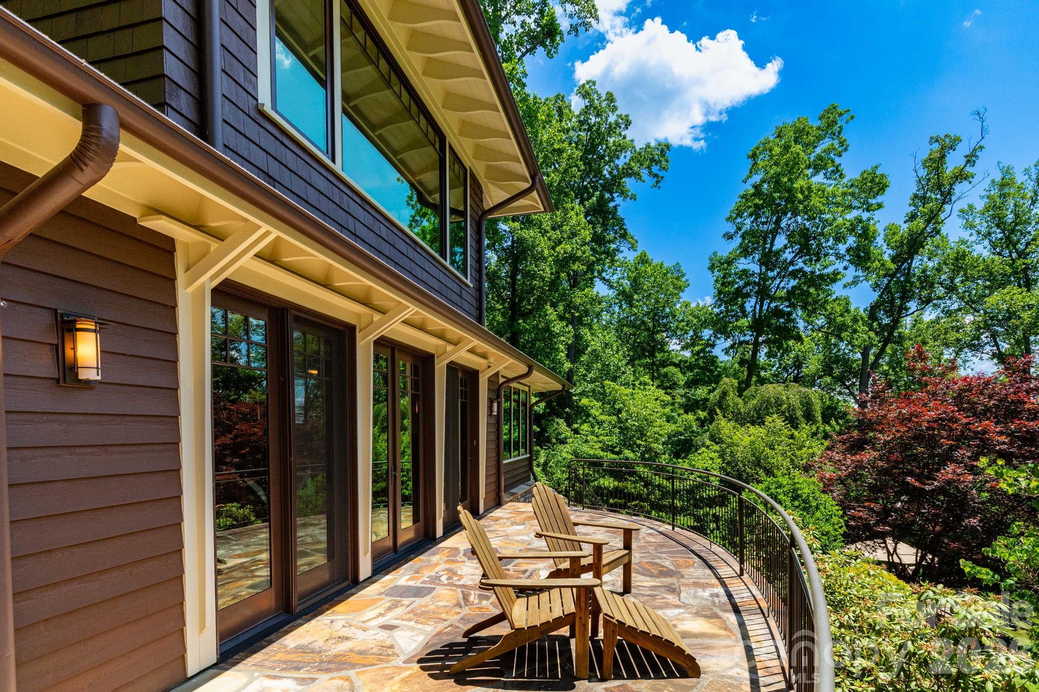 29 Gardner Lane — Asheville