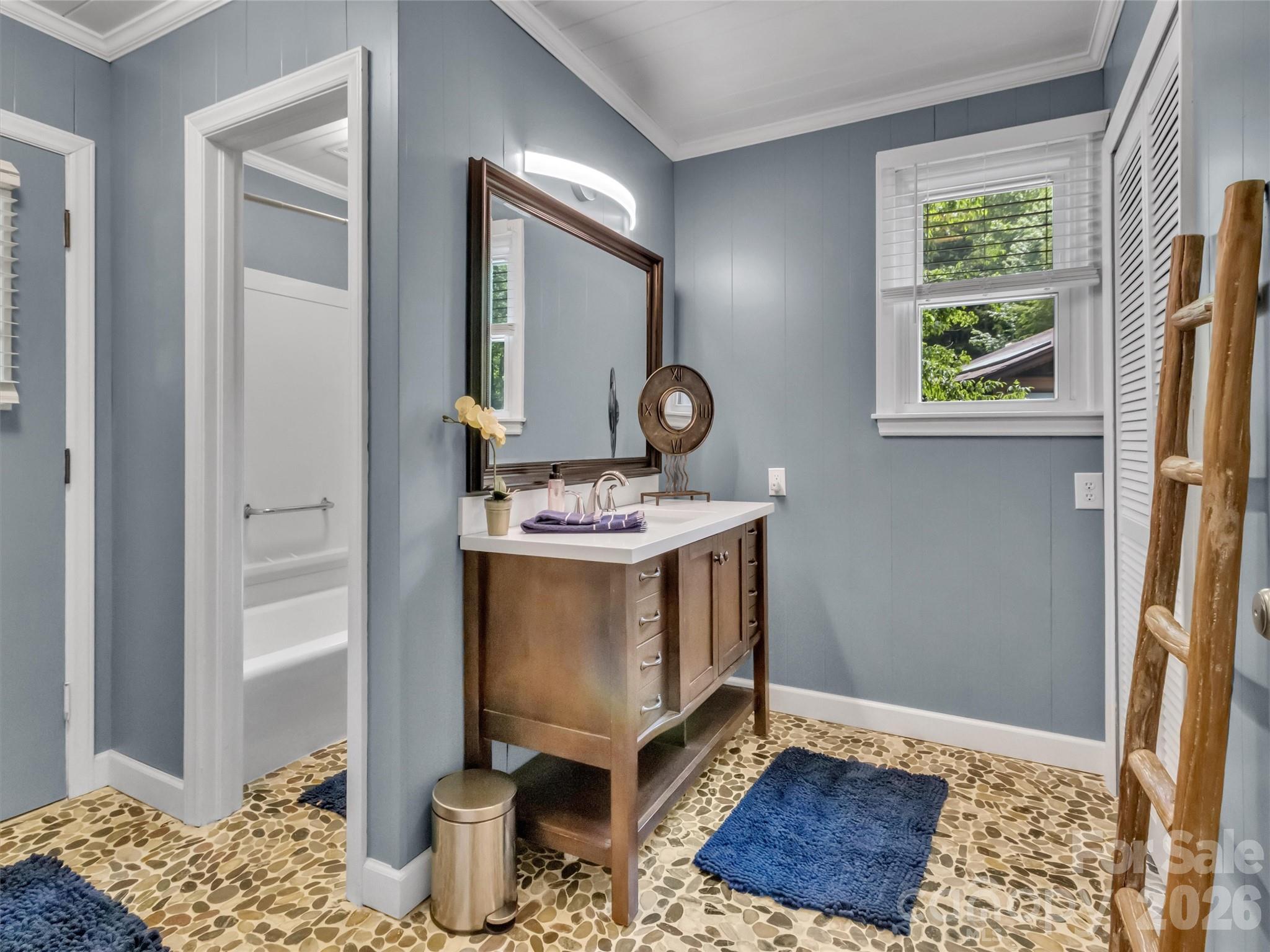 221 Moody Farm Road — Maggie Valley