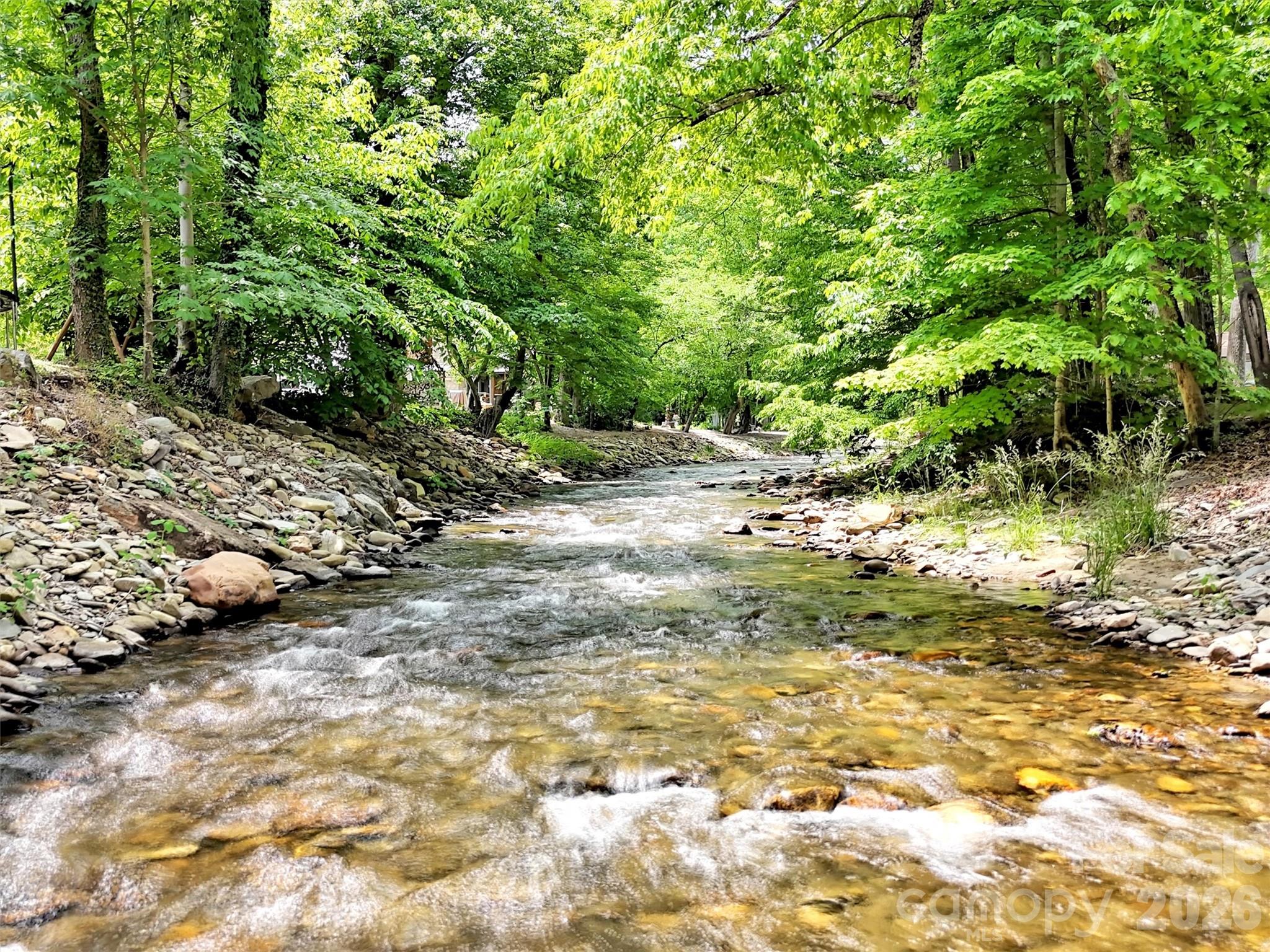 221 Moody Farm Road — Maggie Valley
