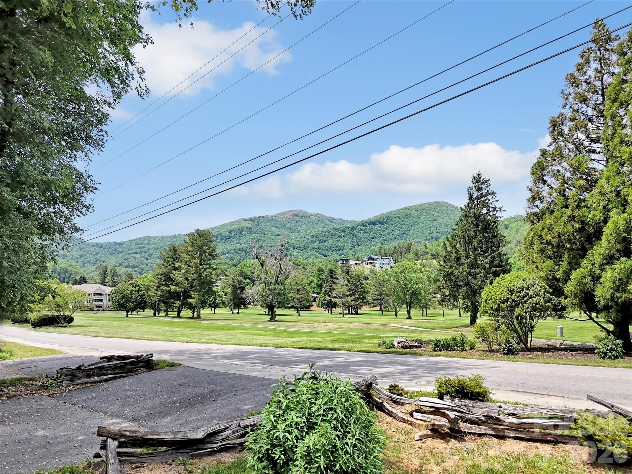 221 Moody Farm Road — Maggie Valley