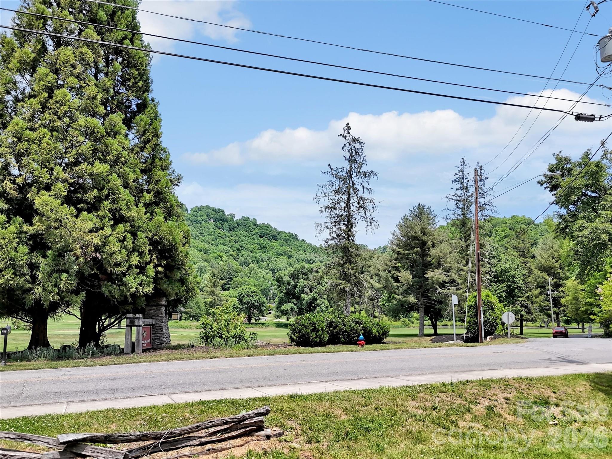 221 Moody Farm Road — Maggie Valley