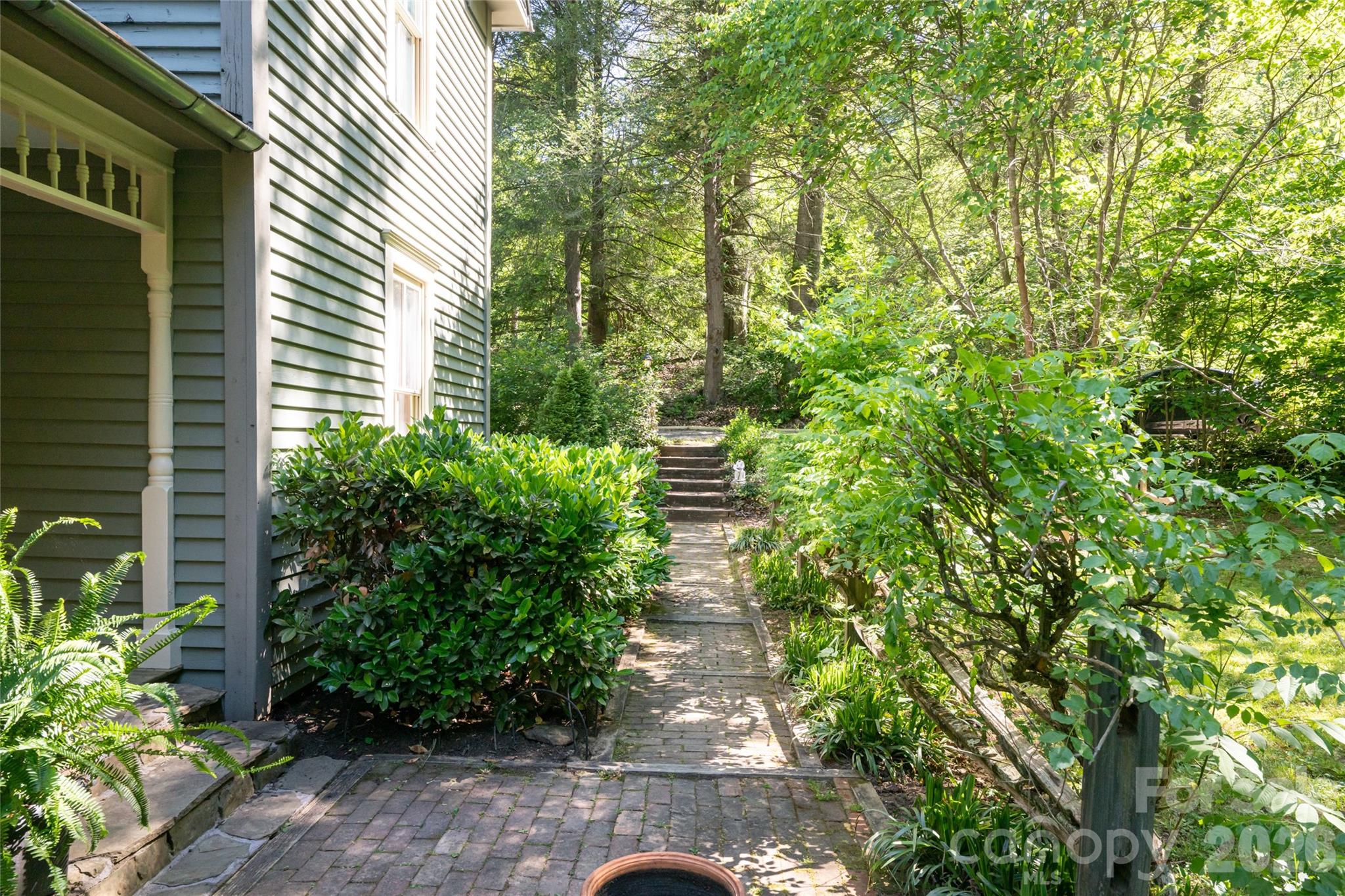 741A Morrow Branch Road — Leicester