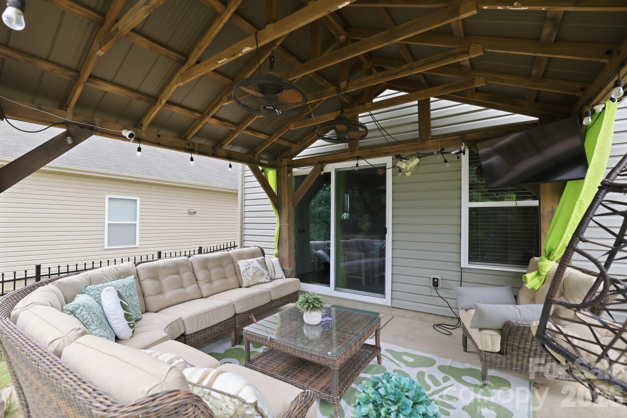 14525 Glenduff Place — Charlotte
