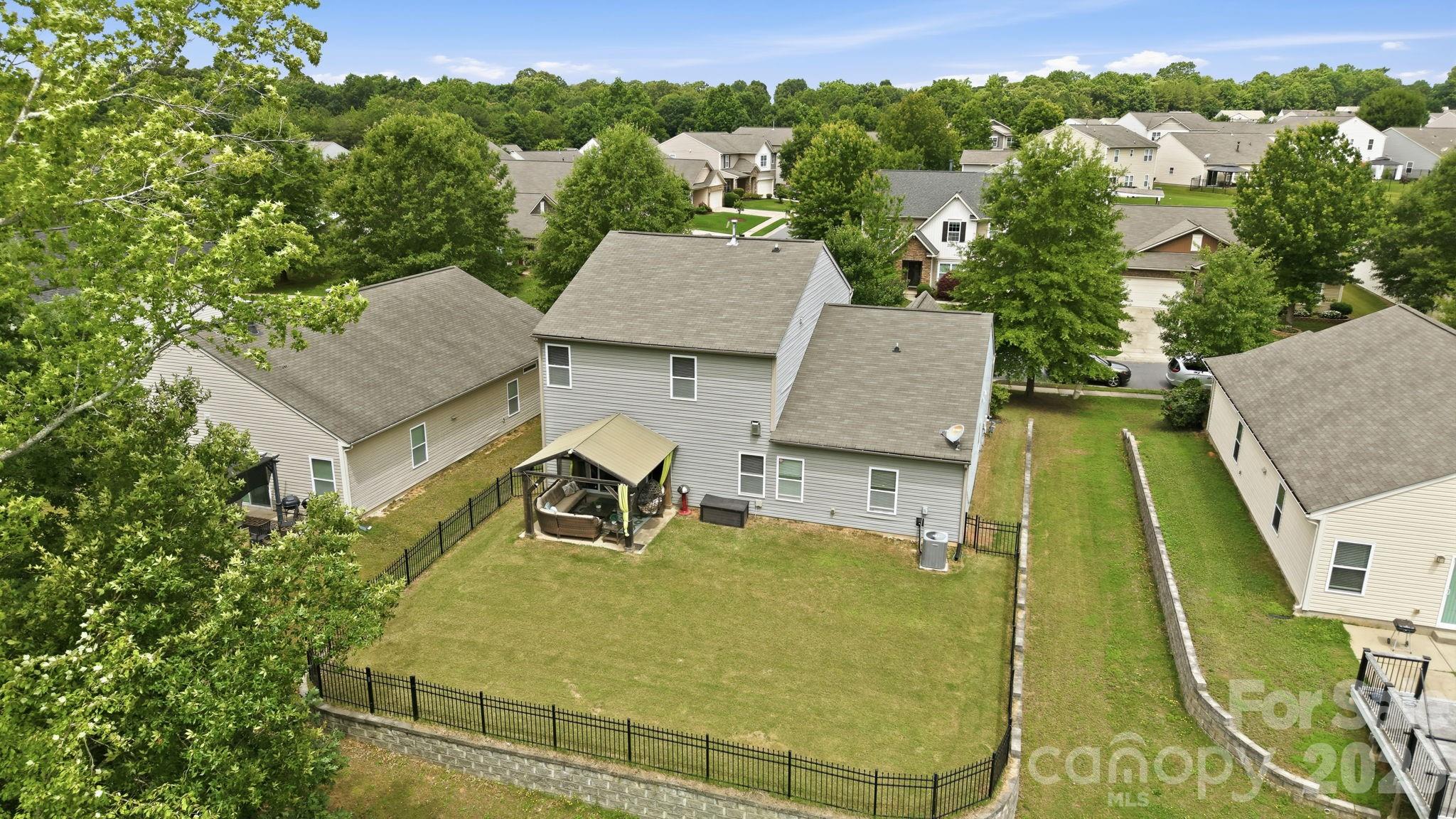 14525 Glenduff Place — Charlotte