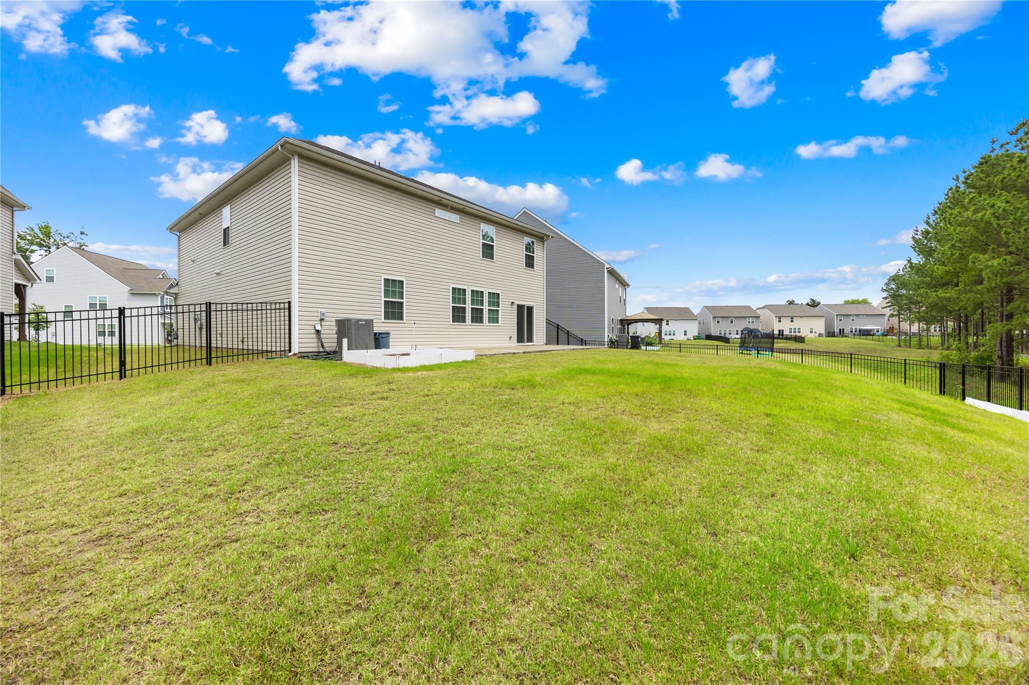 13014 Legacy Ridge Lane — Charlotte