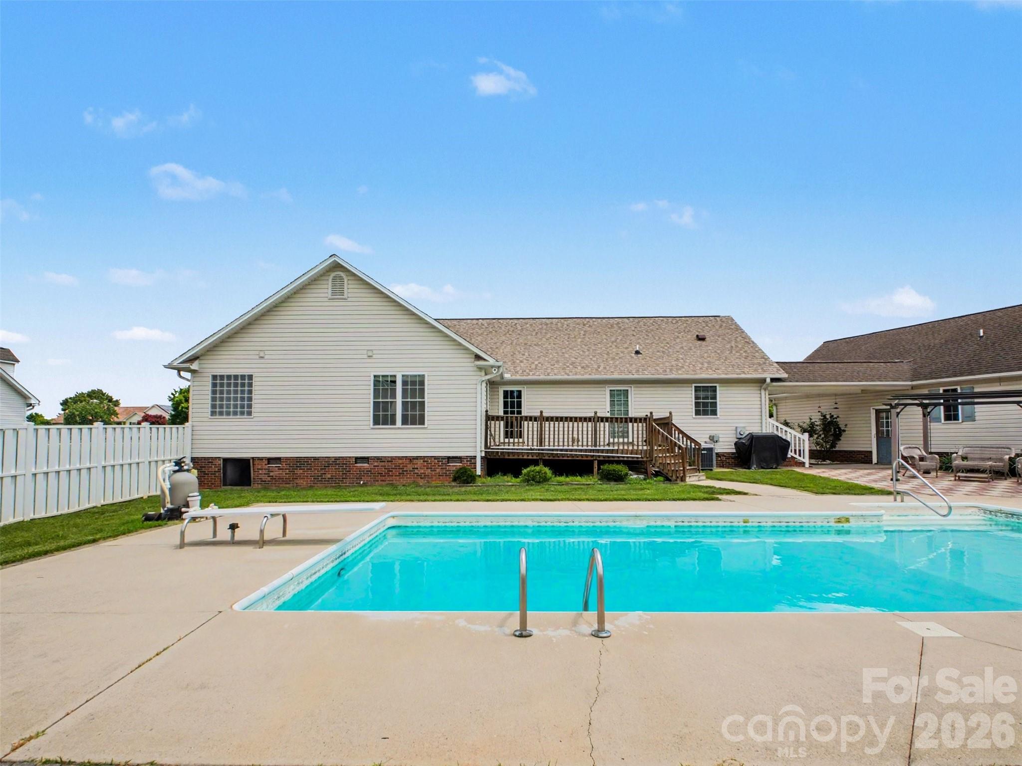 290 Deal Estate Drive — China Grove