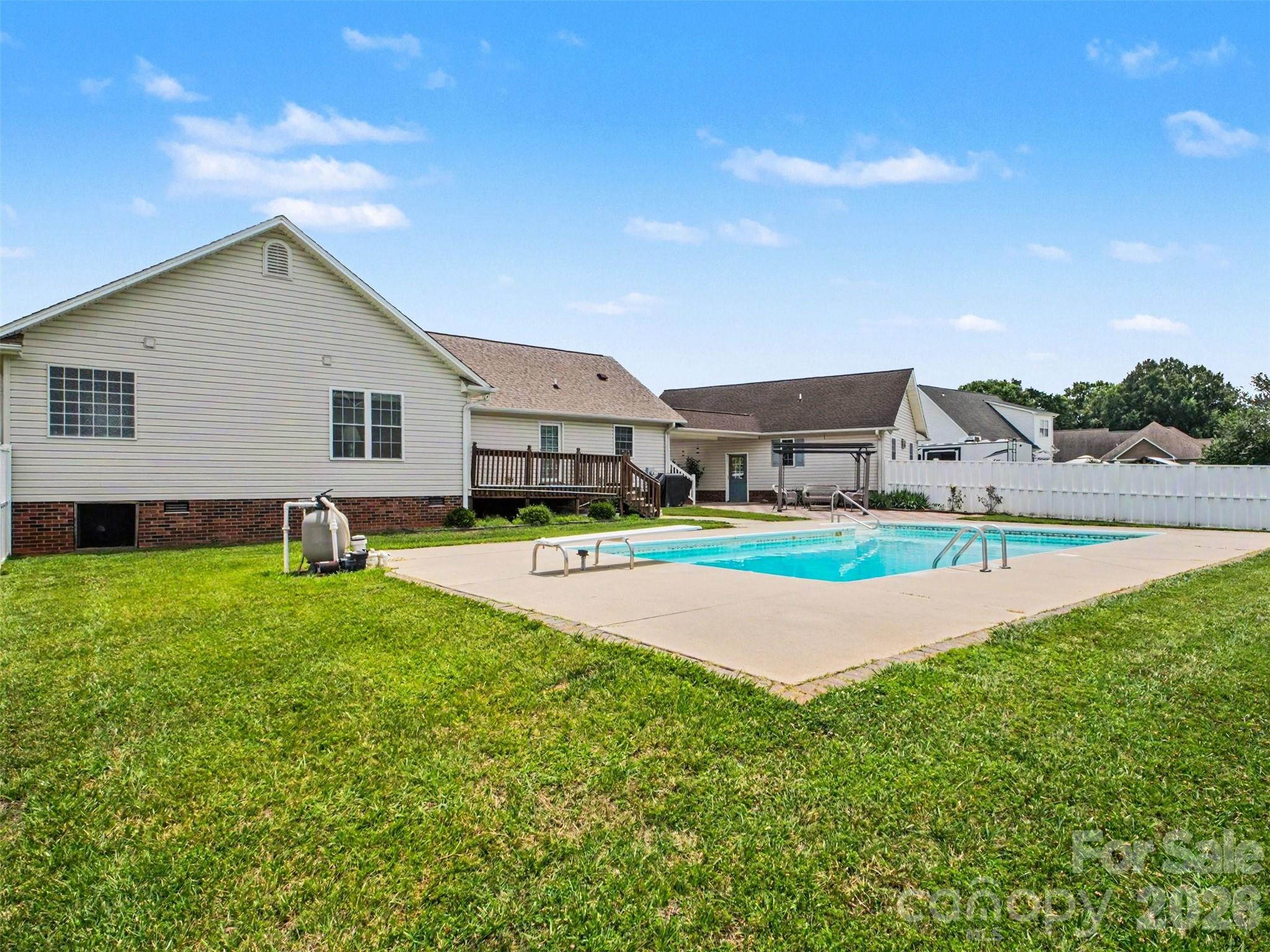 290 Deal Estate Drive — China Grove
