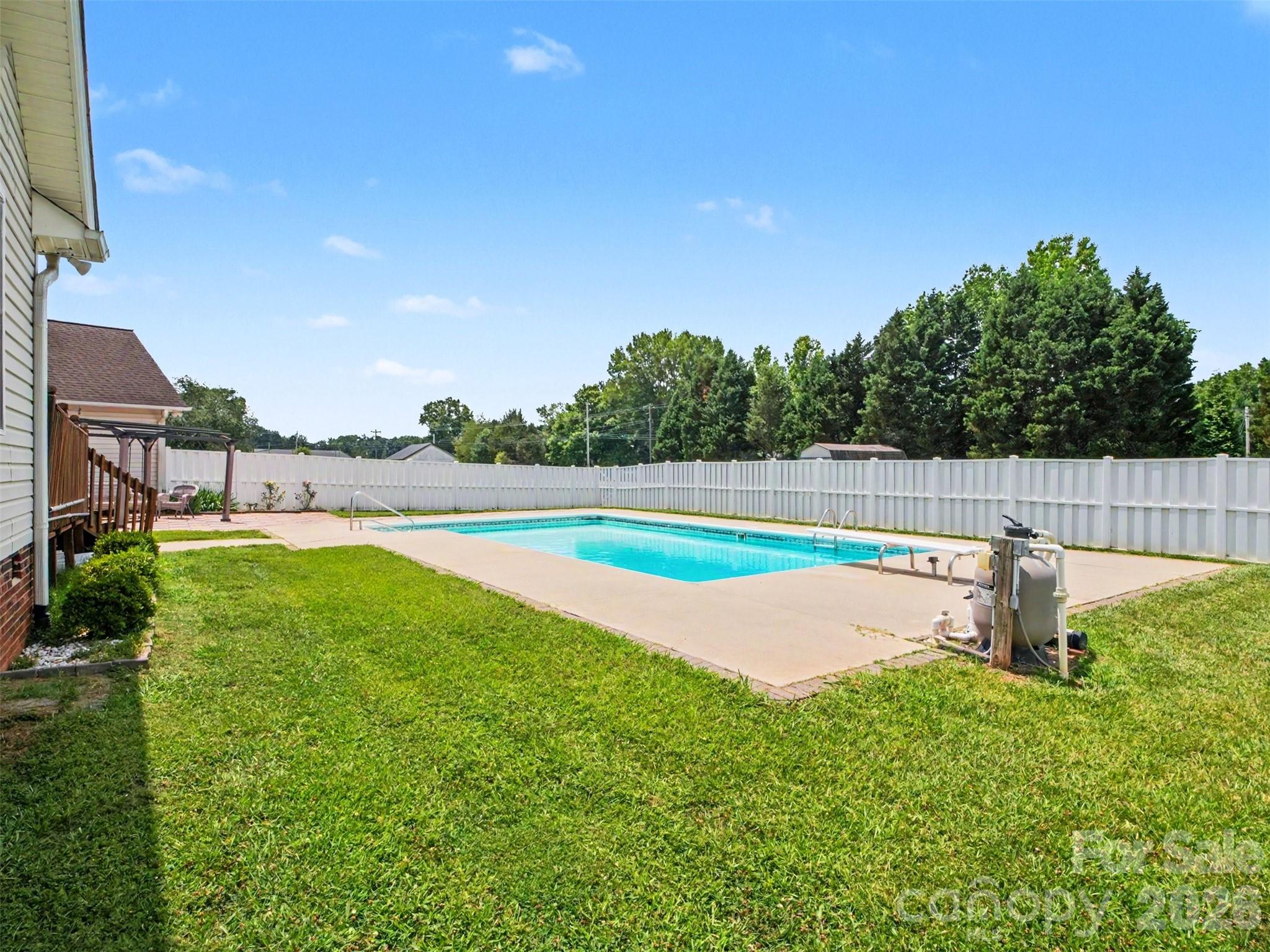 290 Deal Estate Drive — China Grove