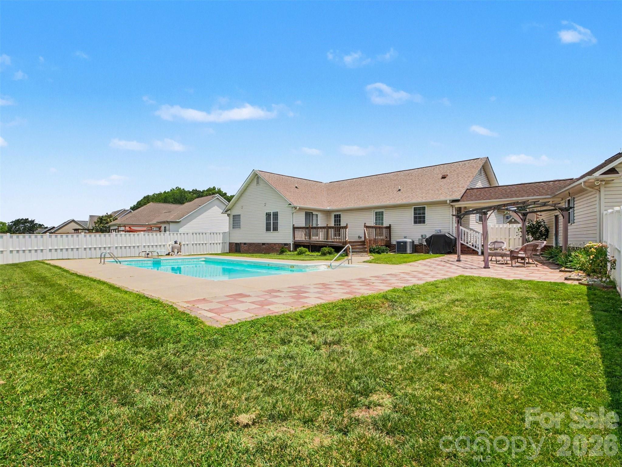 290 Deal Estate Drive — China Grove
