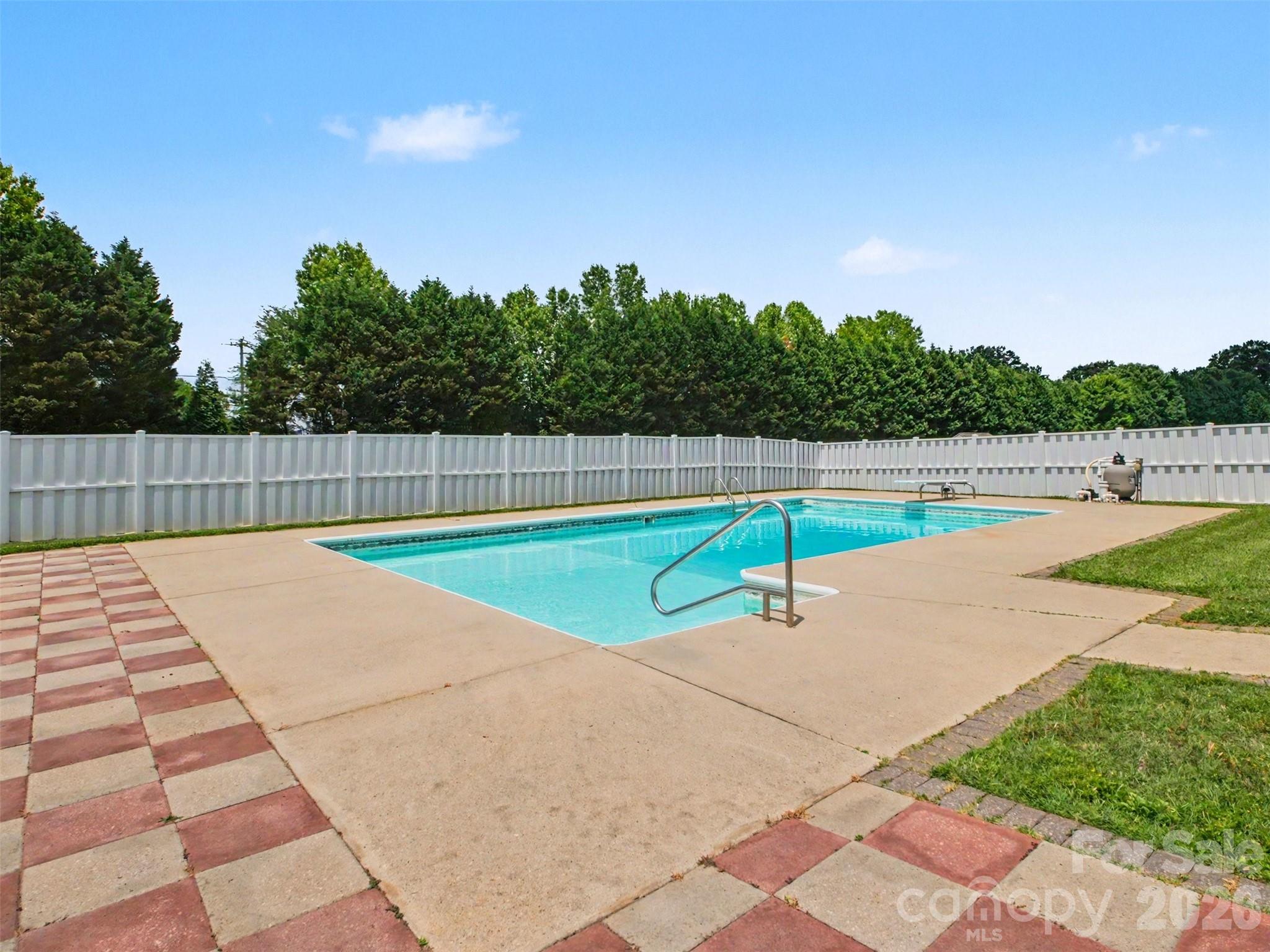 290 Deal Estate Drive — China Grove