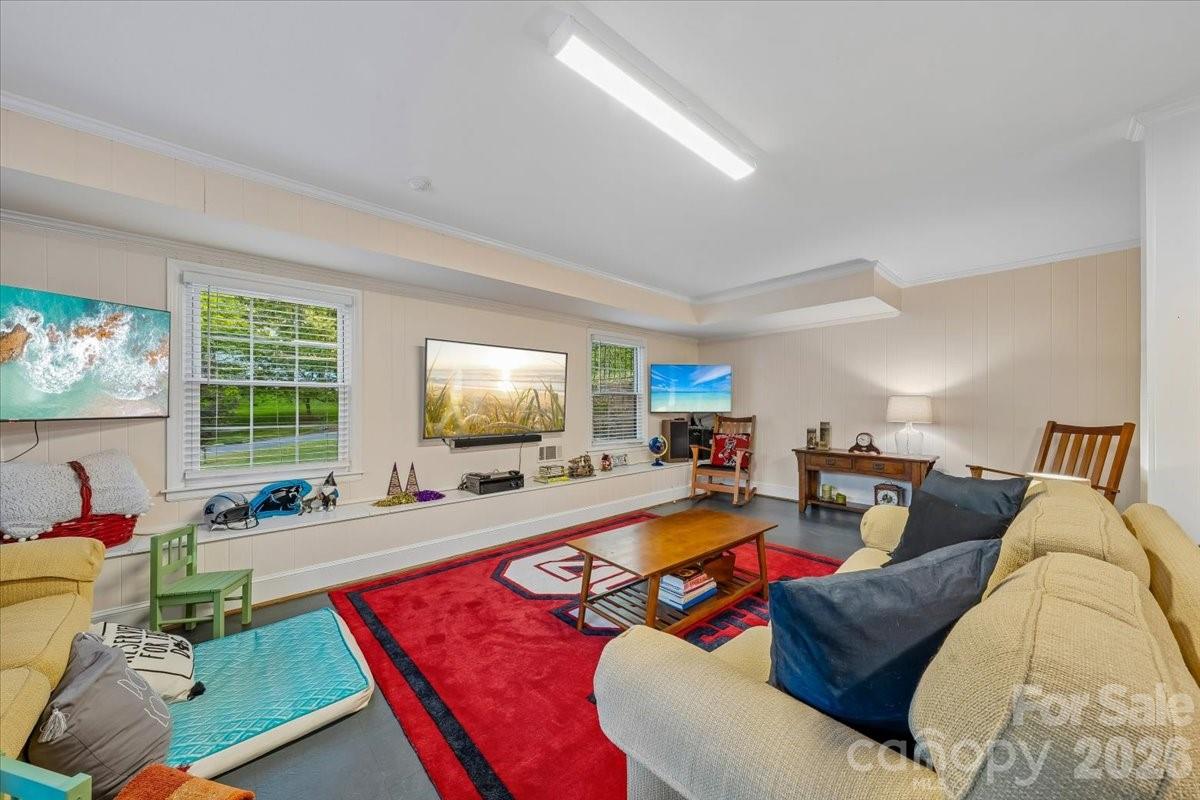 409 Whitestone Road — Charlotte