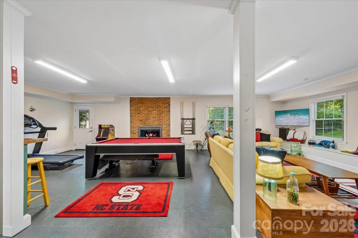 409 Whitestone Road — Charlotte