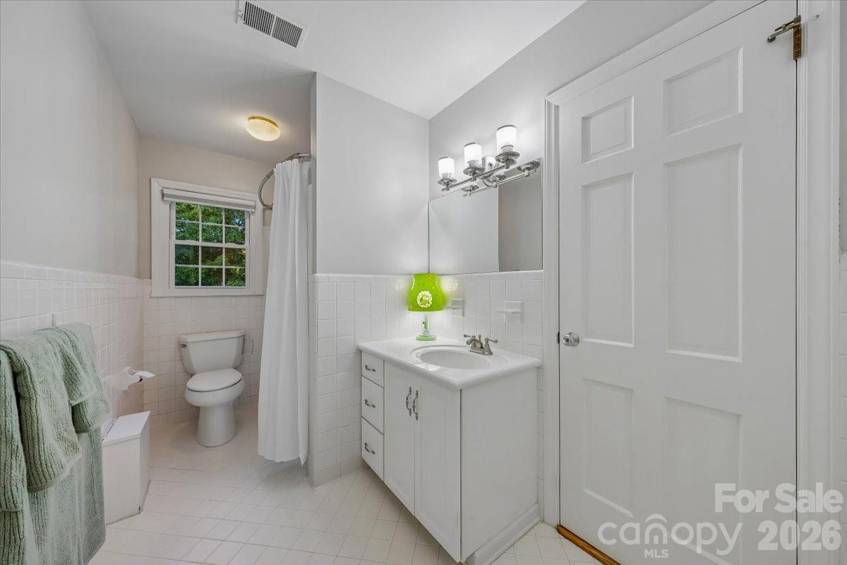 409 Whitestone Road — Charlotte