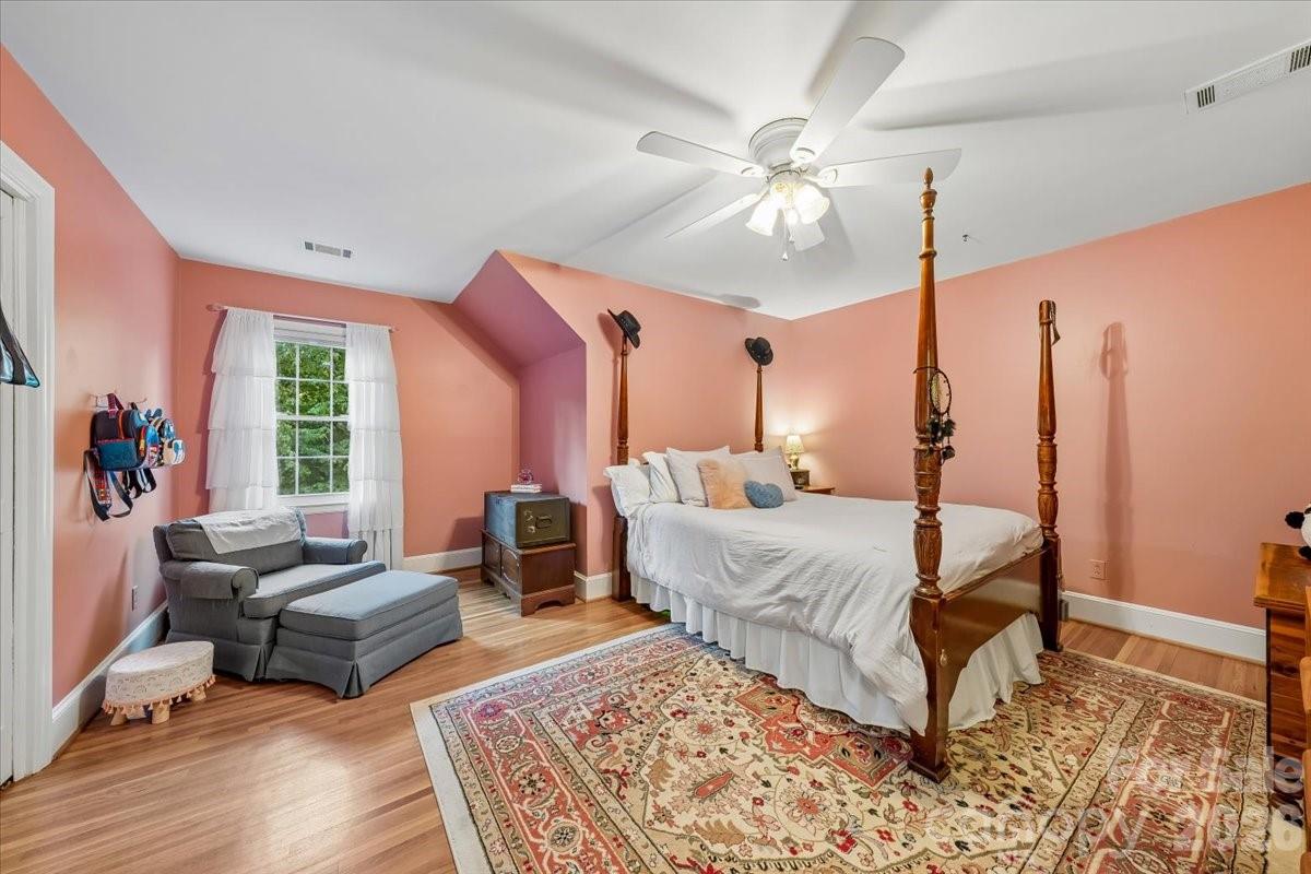 409 Whitestone Road — Charlotte