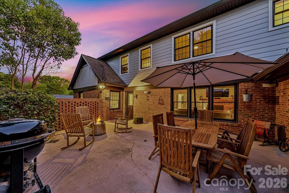 409 Whitestone Road — Charlotte