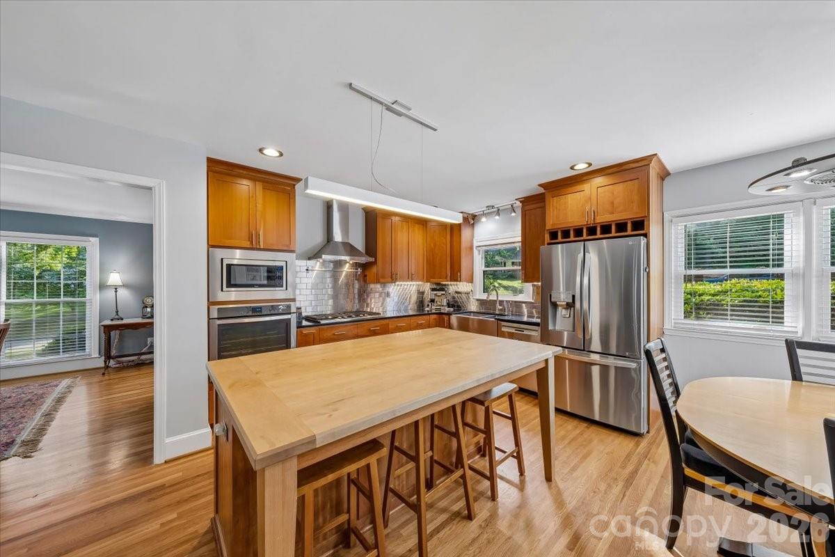 409 Whitestone Road — Charlotte