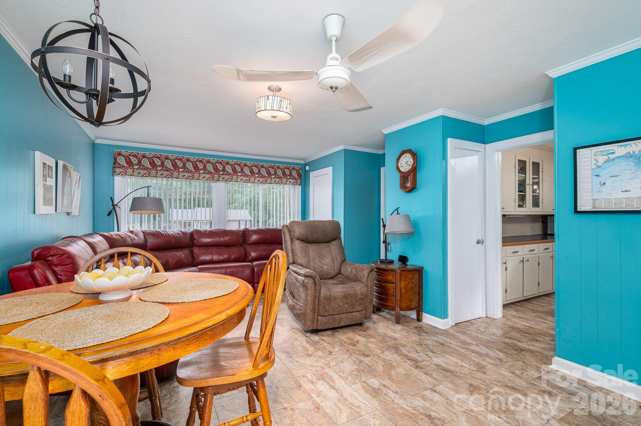 403 W Old Post Road — Cherryville