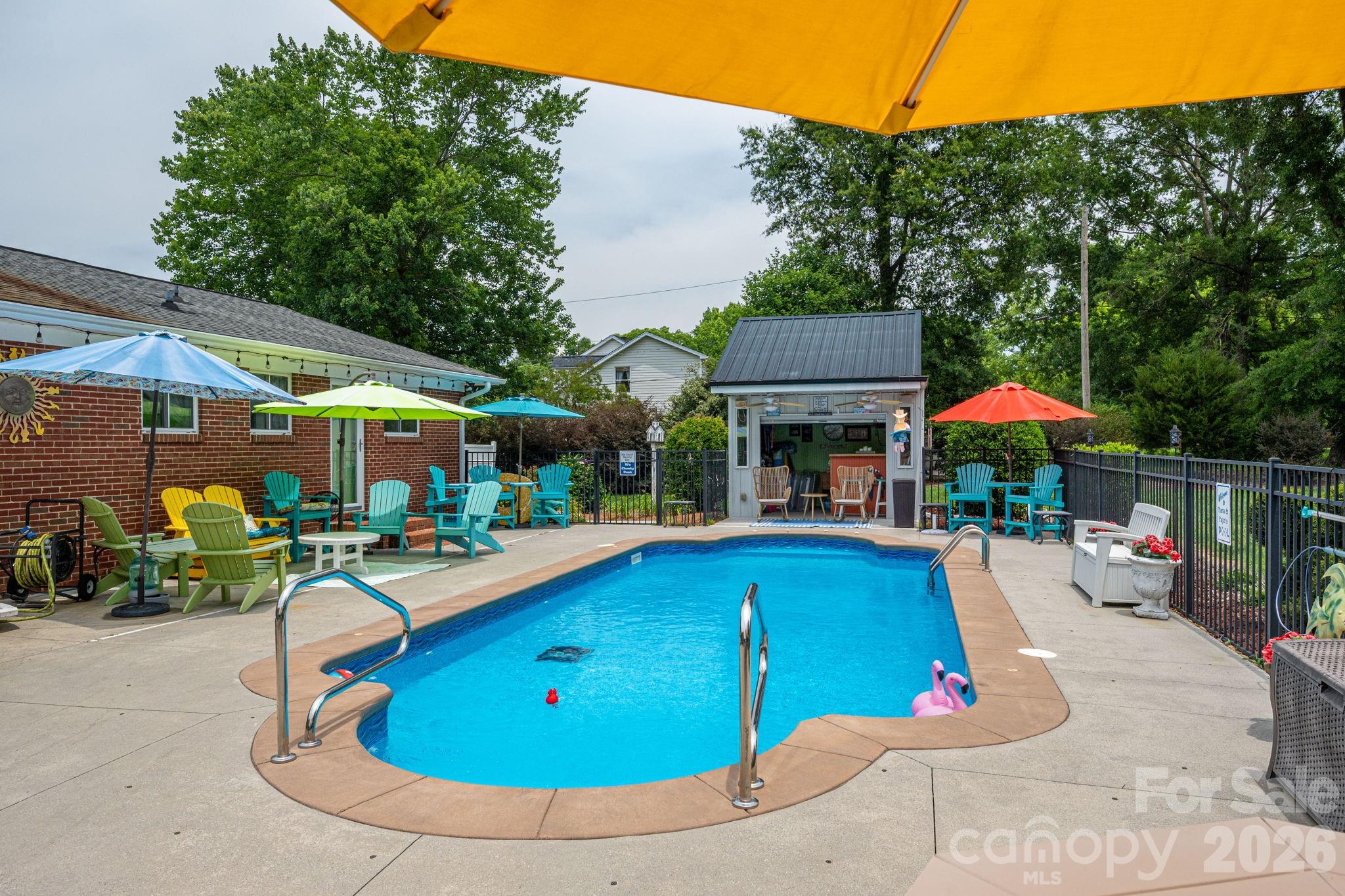 403 W Old Post Road — Cherryville