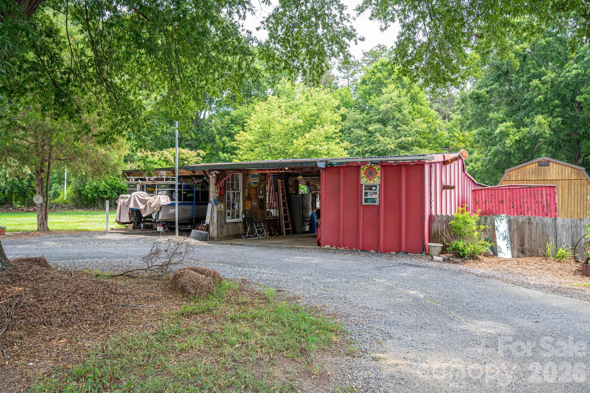 403 W Old Post Road — Cherryville