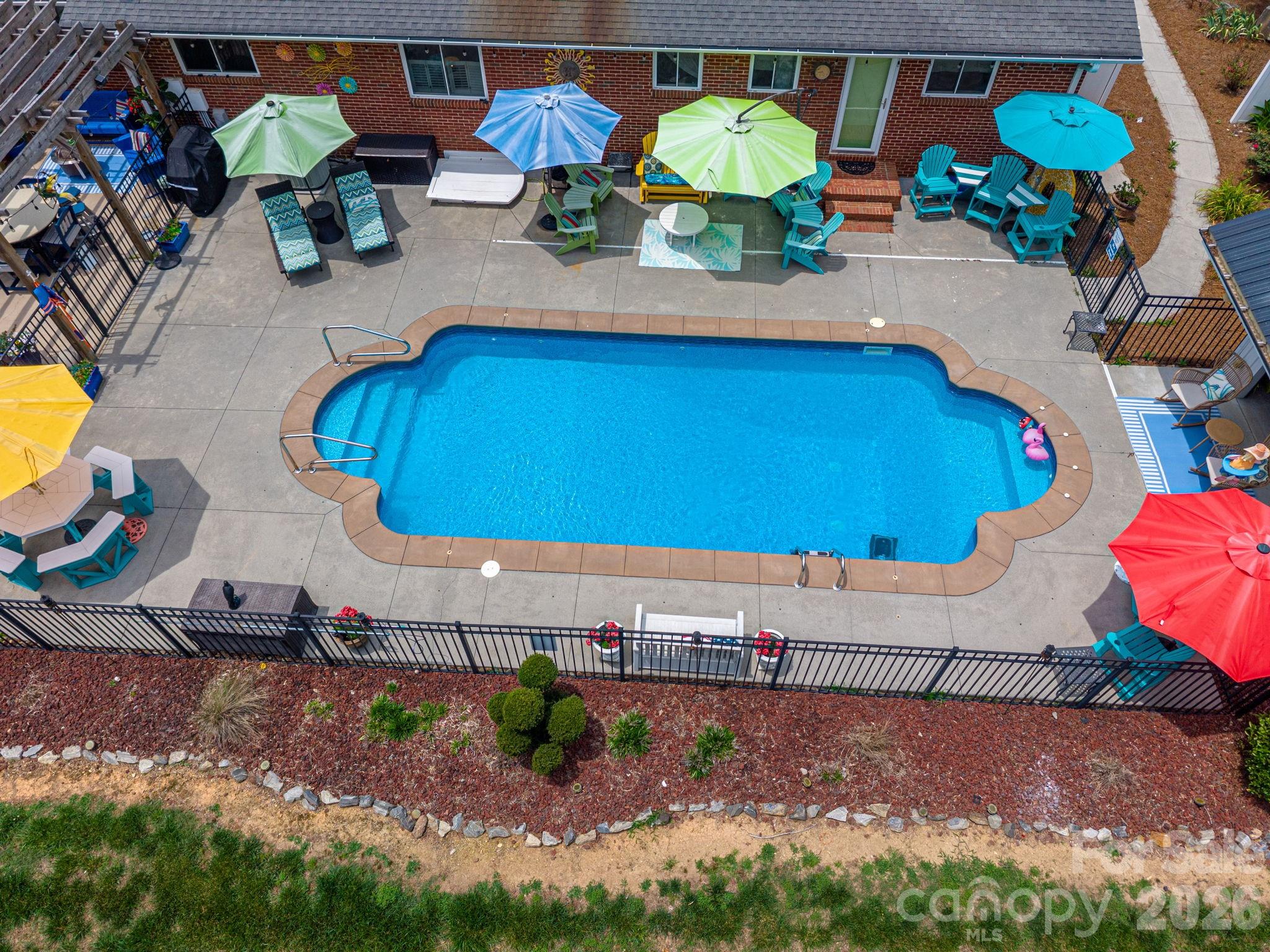 403 W Old Post Road — Cherryville
