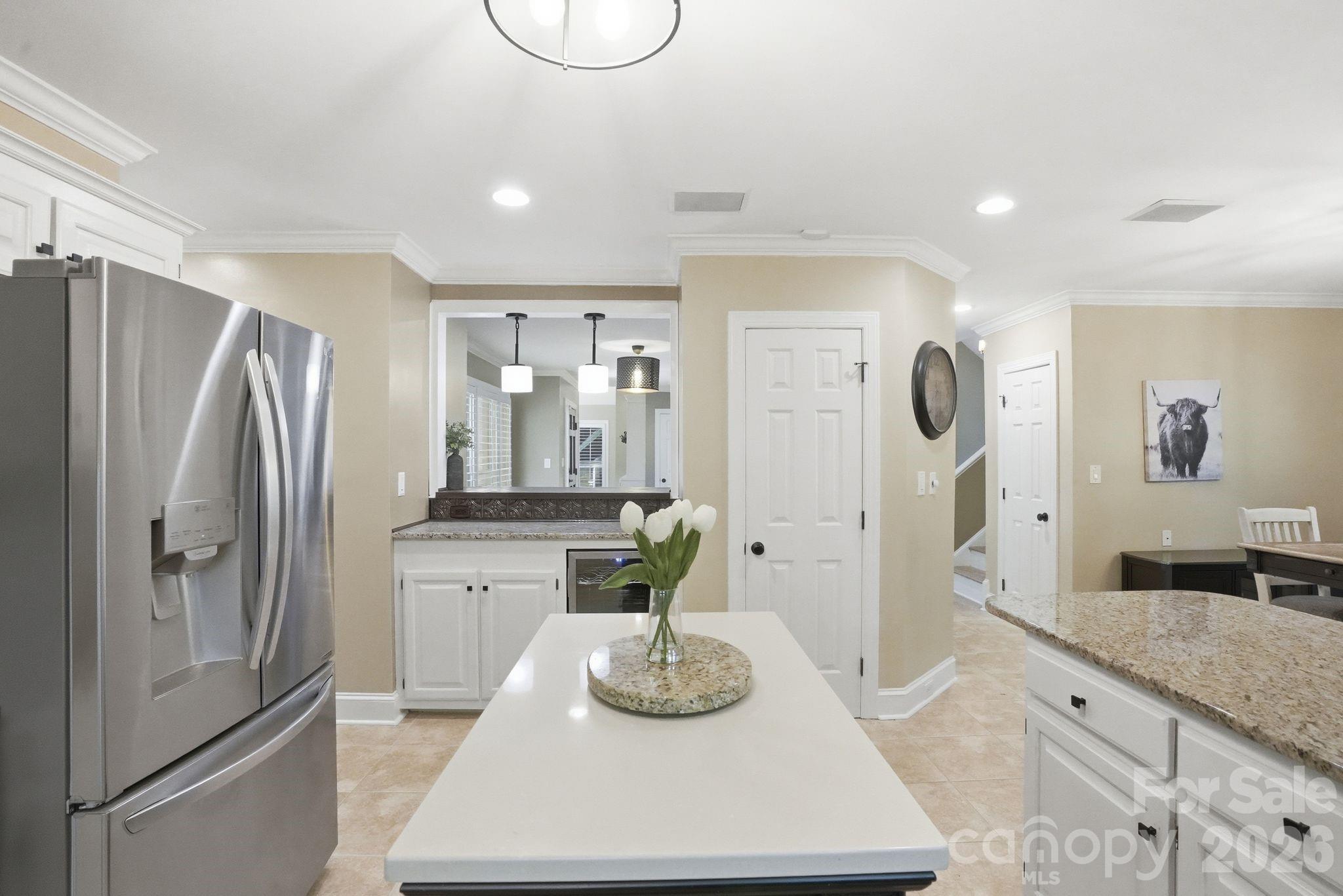8916 Oxfordshire Court — Huntersville