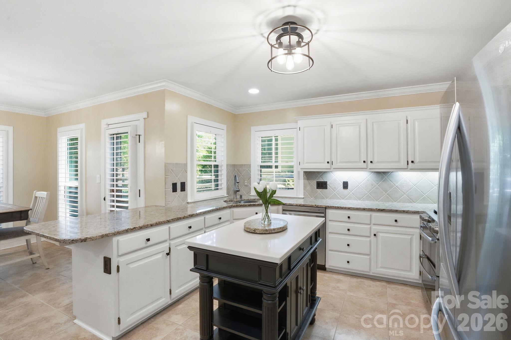 8916 Oxfordshire Court — Huntersville