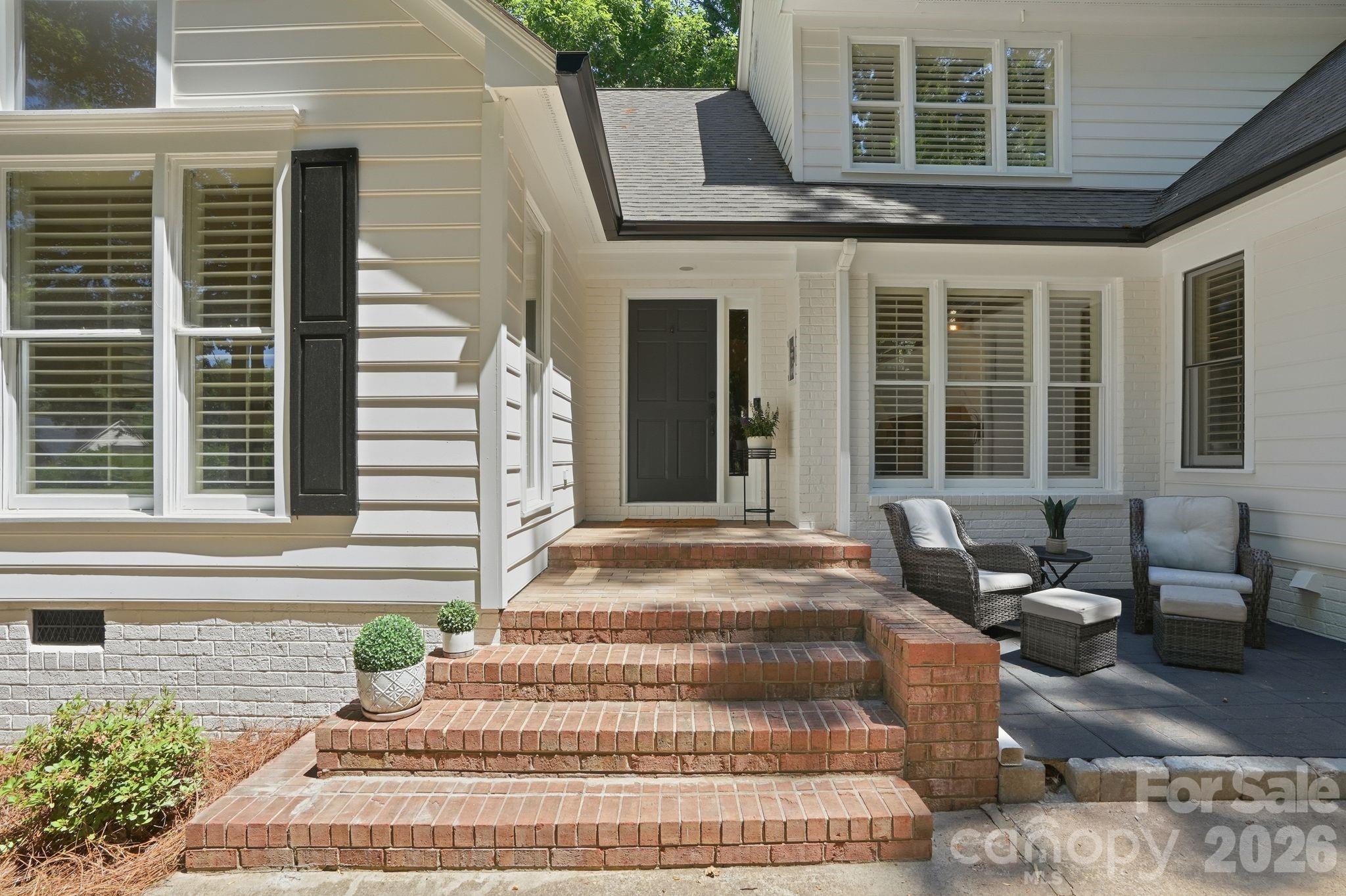 8916 Oxfordshire Court — Huntersville