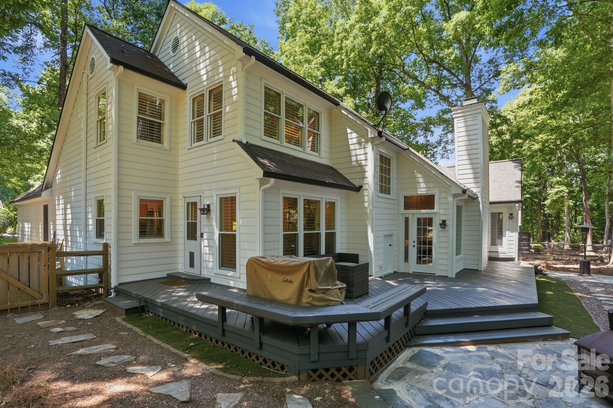 8916 Oxfordshire Court — Huntersville