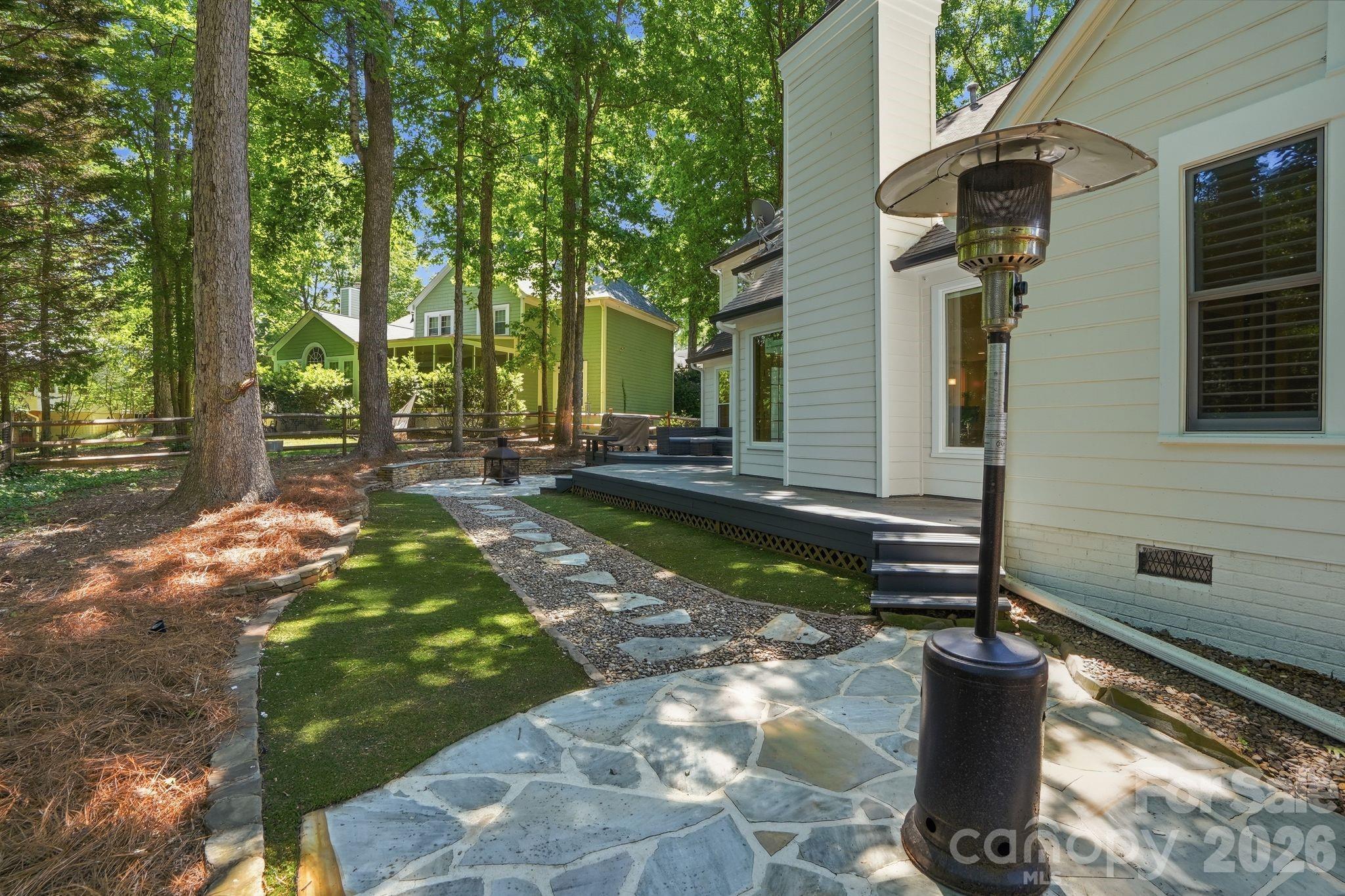 8916 Oxfordshire Court — Huntersville