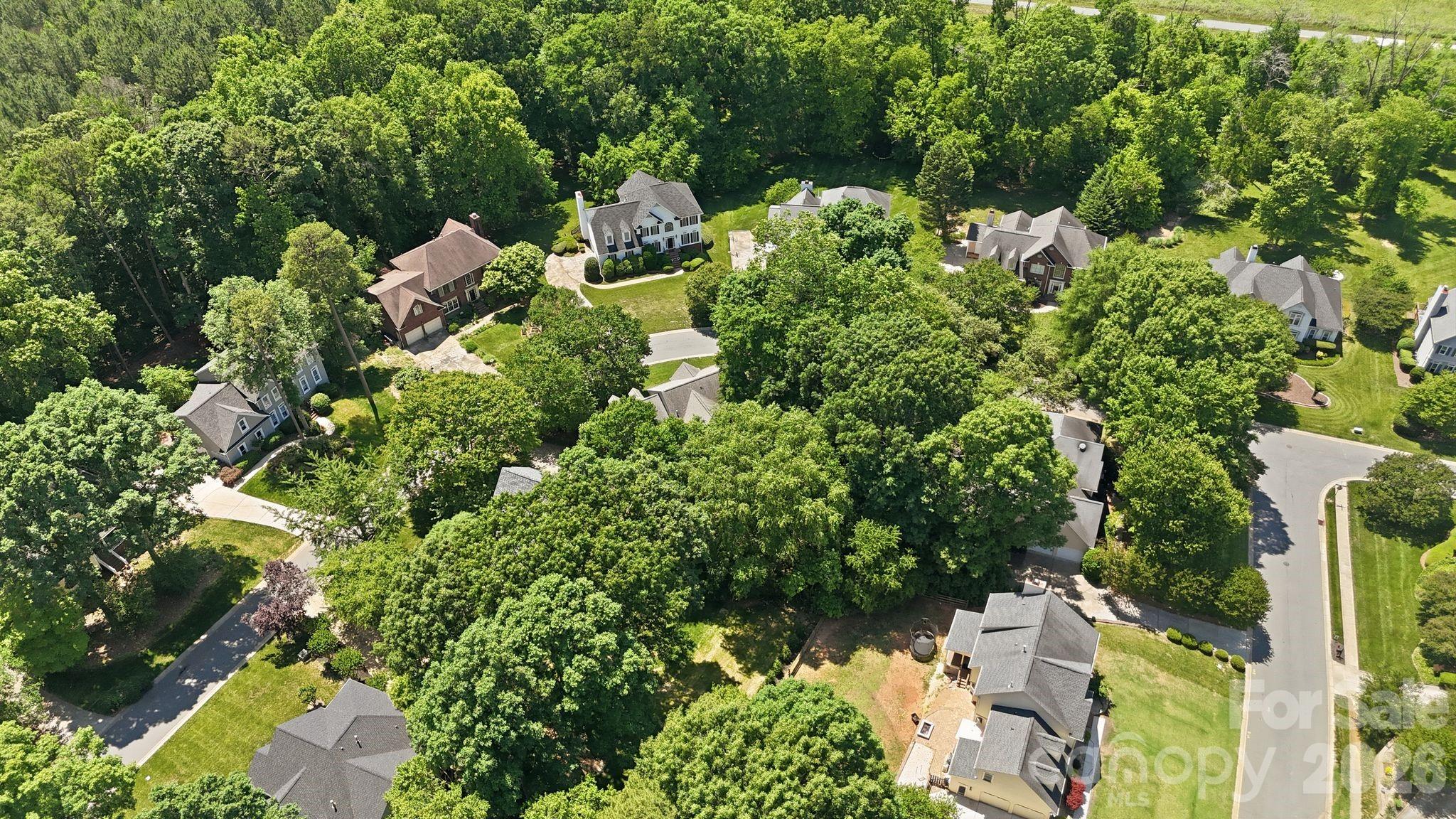 8916 Oxfordshire Court — Huntersville