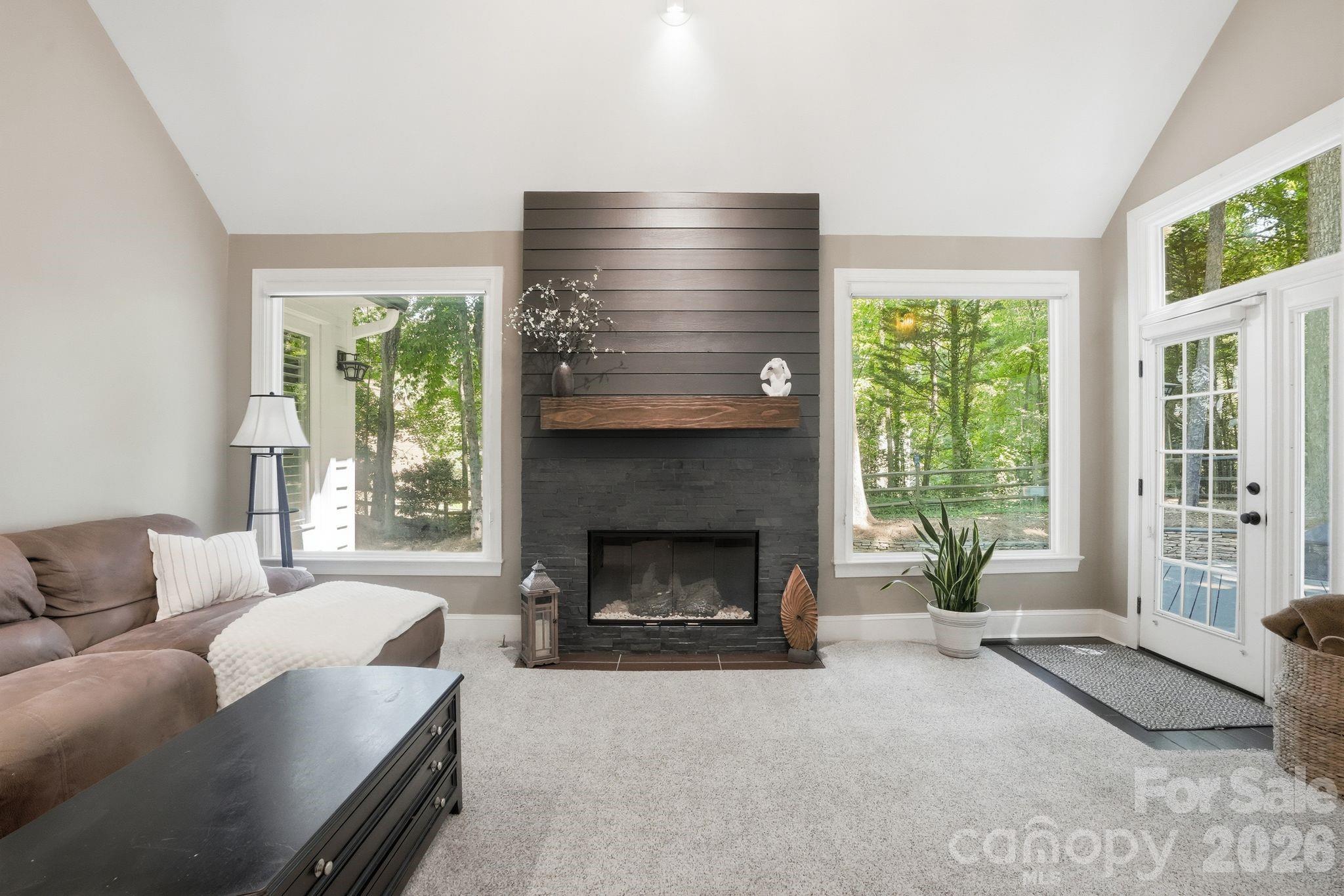 8916 Oxfordshire Court — Huntersville