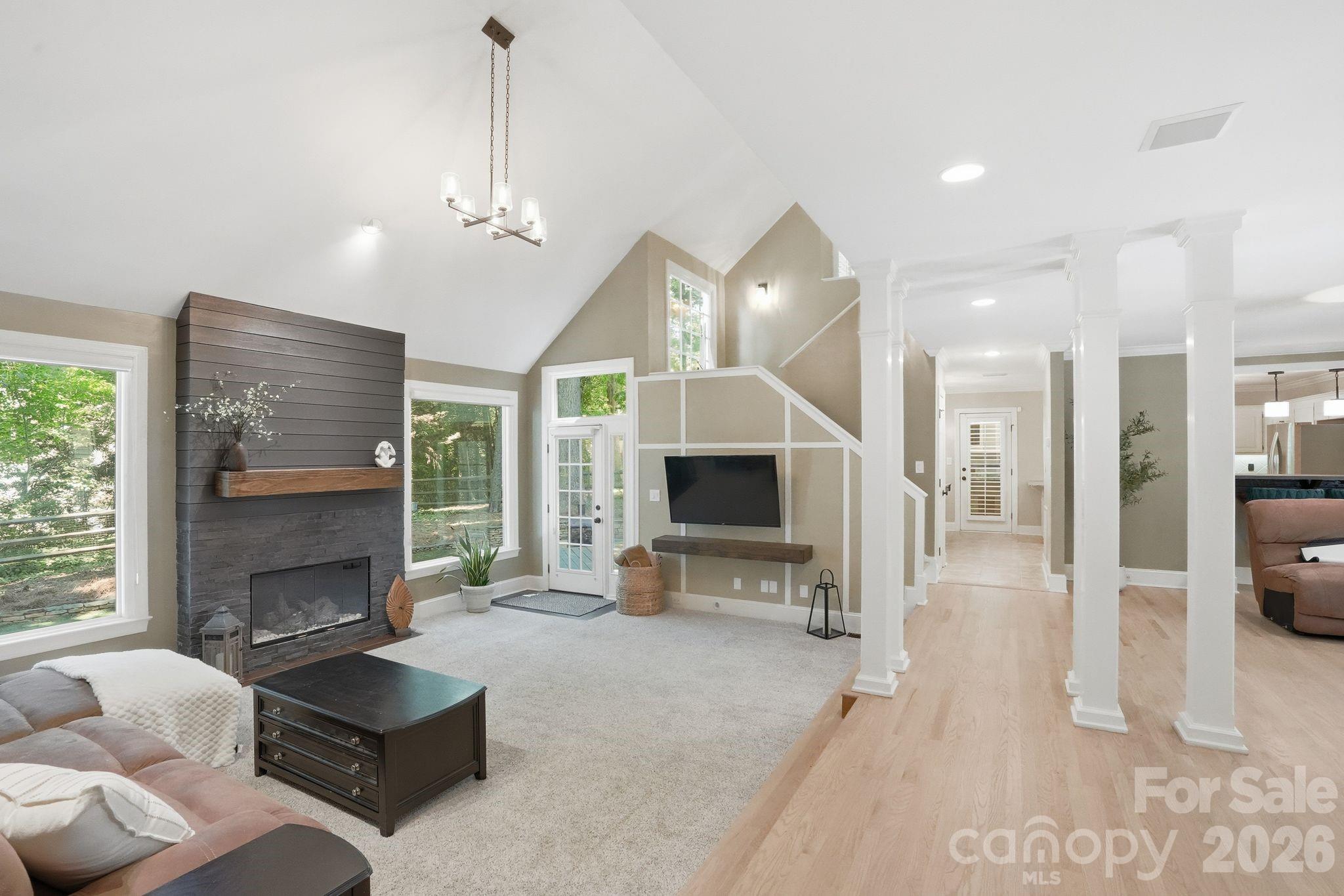 8916 Oxfordshire Court — Huntersville