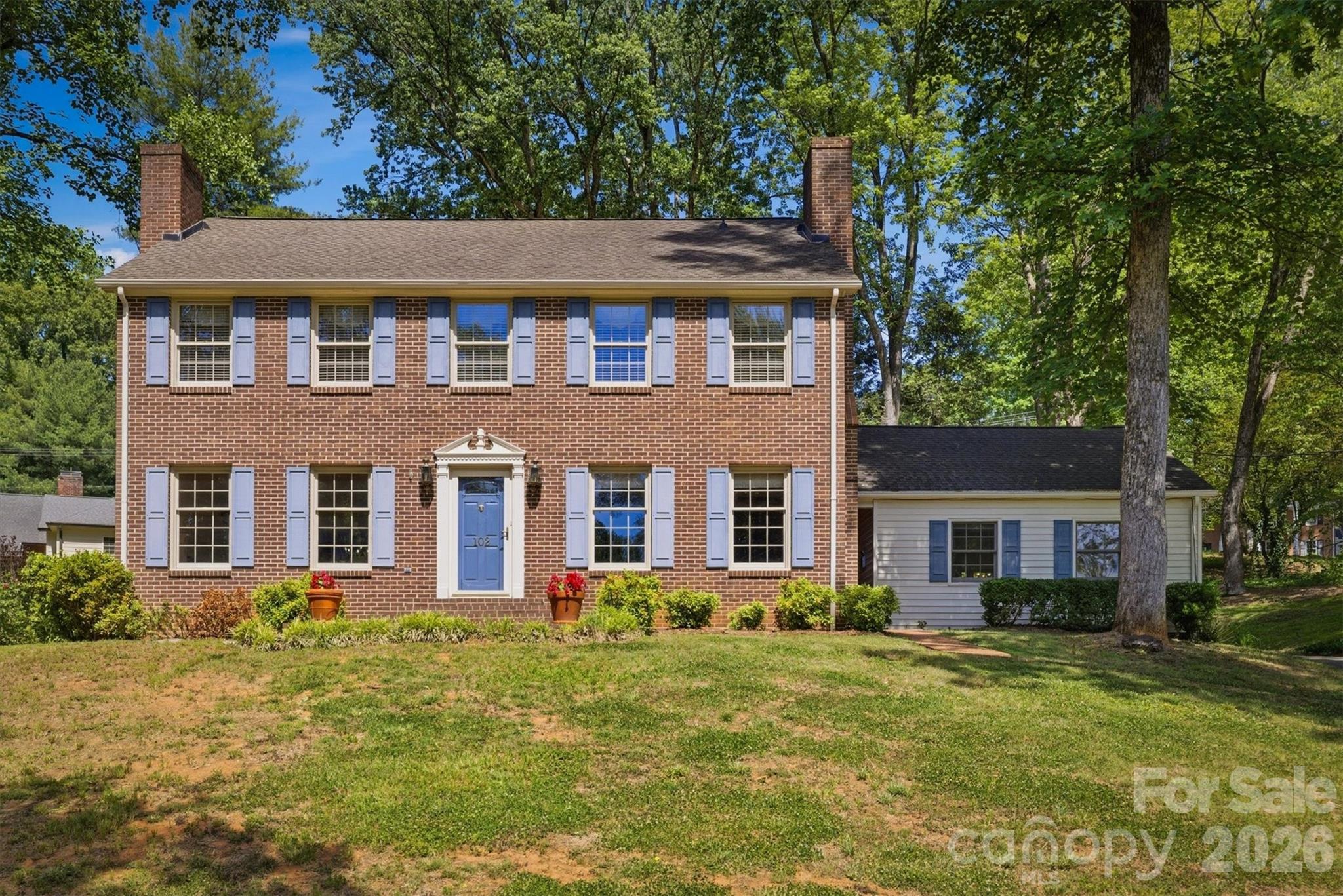 102 Woodland Drive — Morganton