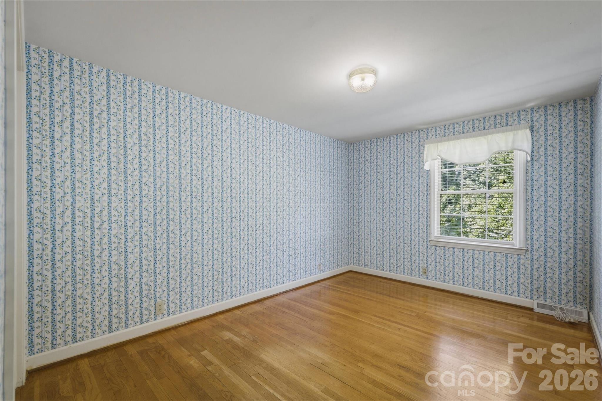 102 Woodland Drive — Morganton