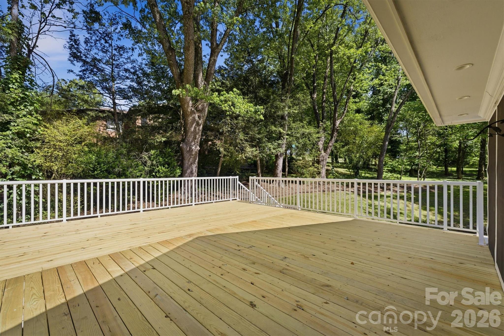 102 Woodland Drive — Morganton