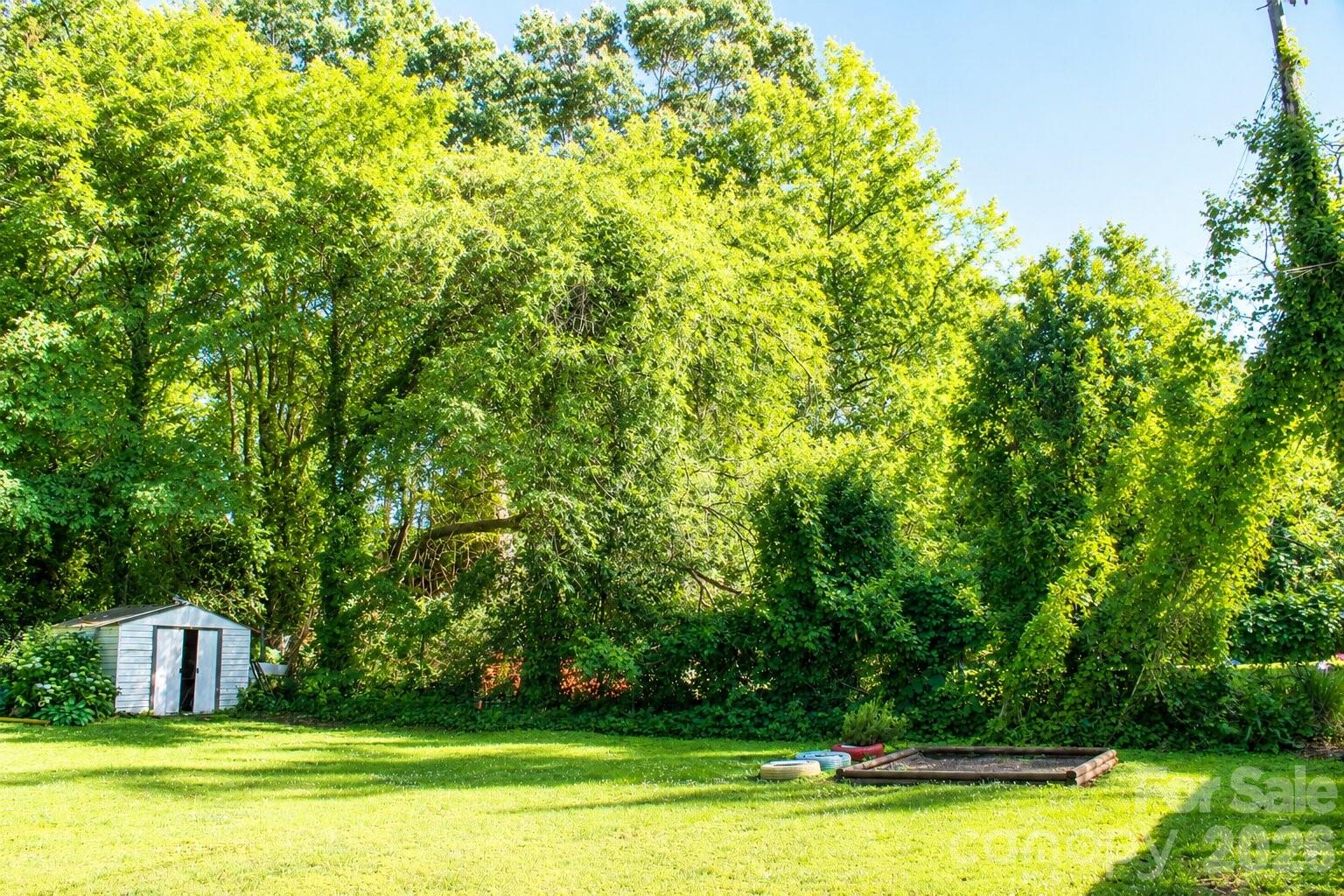 1122 Zion Court — Charlotte